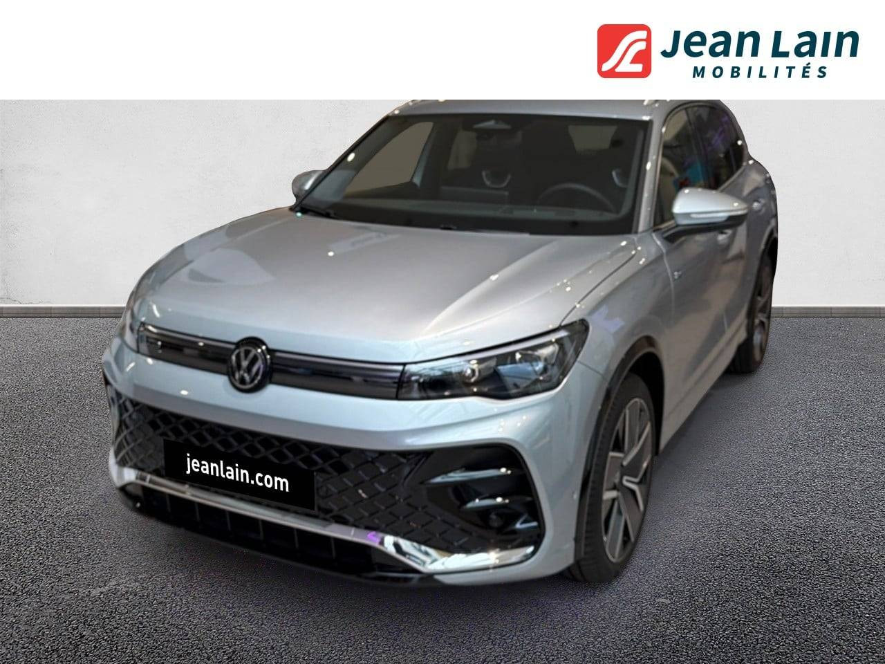 Vente en ligne VOLKSWAGEN TIGUAN Tiguan 1.5 eTSI 150ch DSG7 R-Line de 2025 au prix de 47 395 €