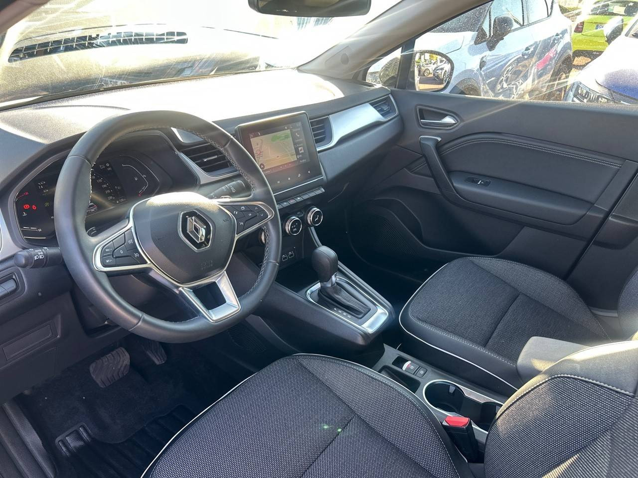 Vente en ligne Renault Captur  mild hybrid 160 EDC au prix de 18 890 €
