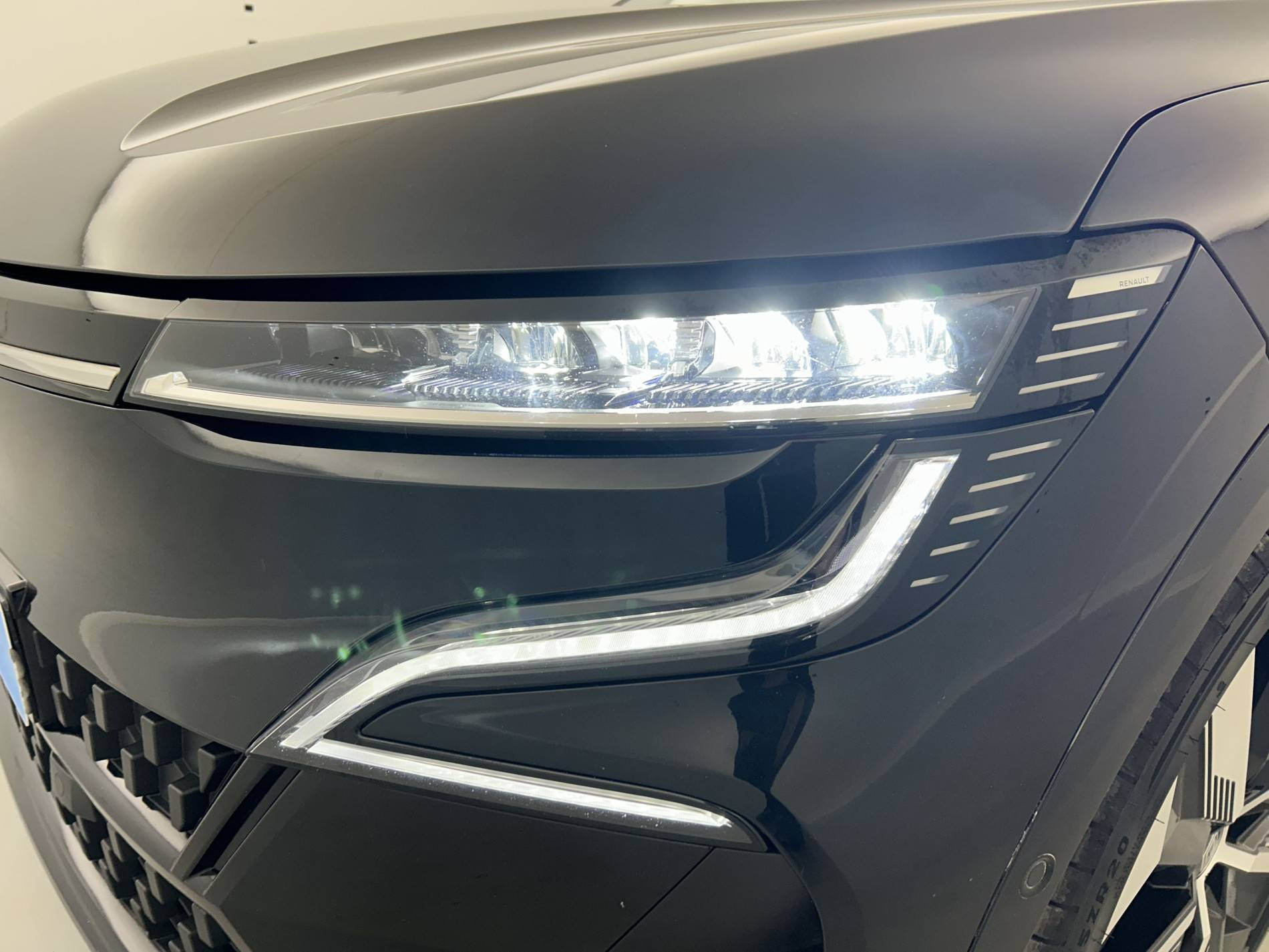 Vente en ligne Renault Megane E-Tech  EV60 220 ch super charge au prix de 21 990 €