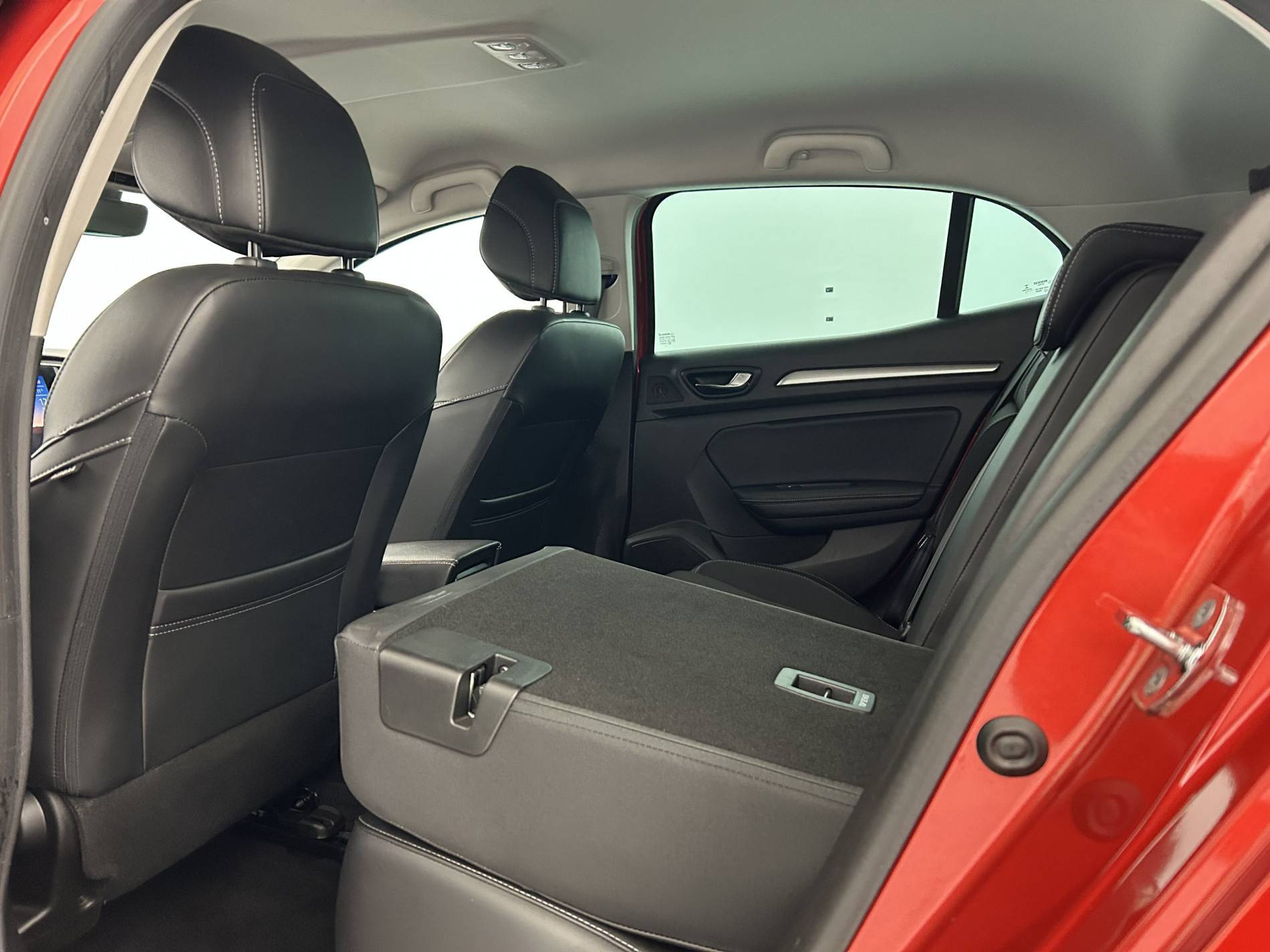 Vente en ligne Renault Megane 4  Blue dCi 115 EDC au prix de 18 785 €