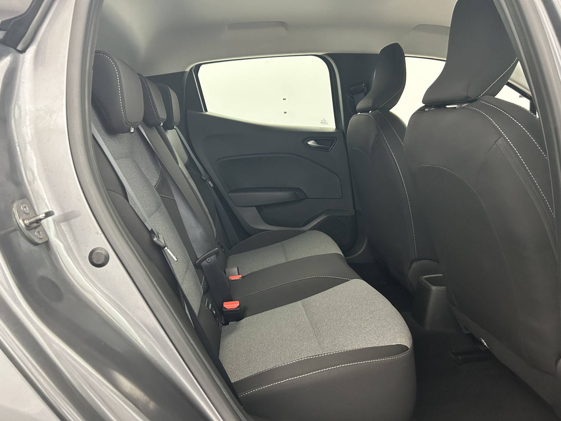 Vente en ligne Renault Clio 5 Clio TCe 90 ch GSR2 au prix de 14 990 €