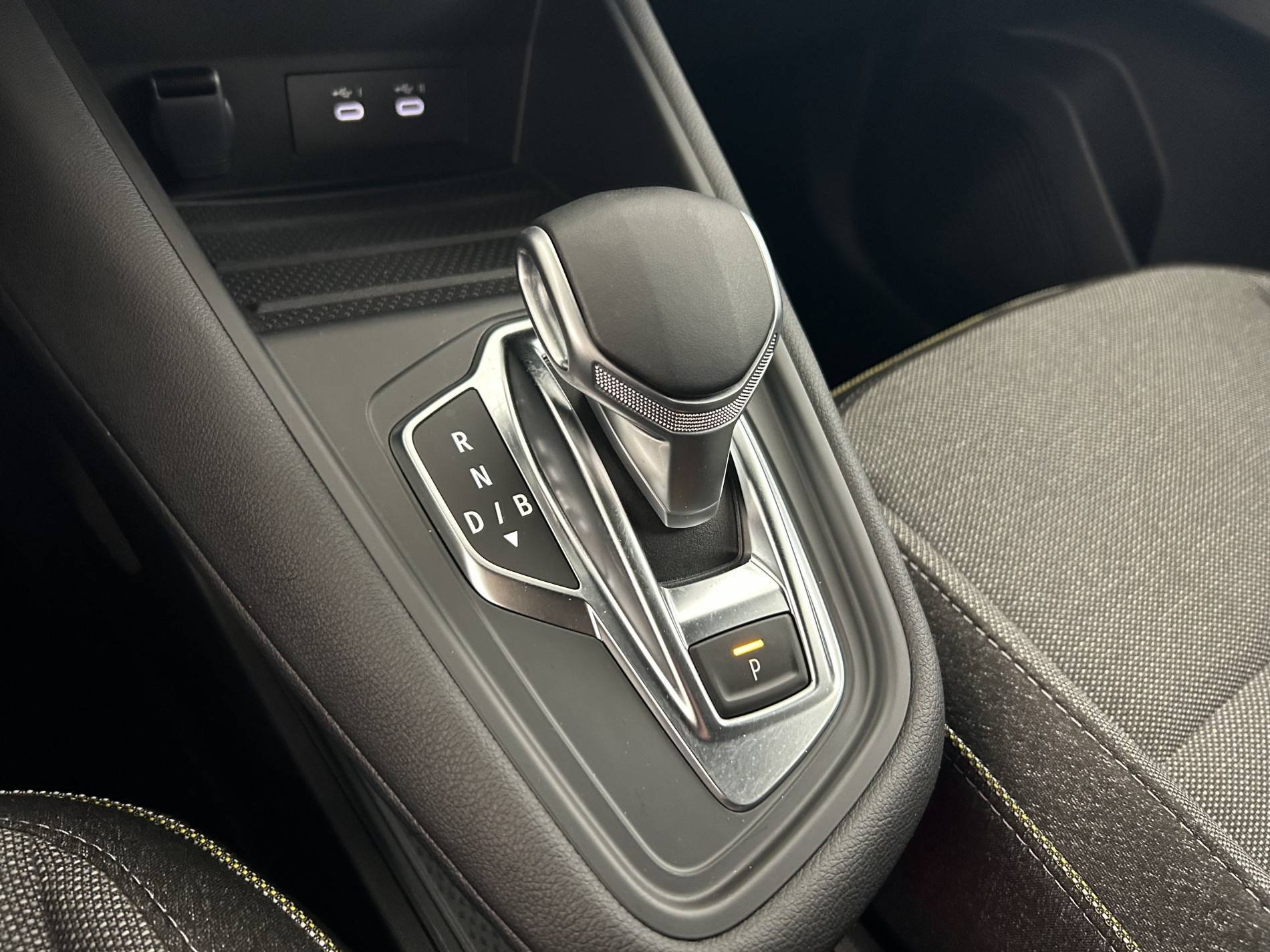 Vente en ligne Renault Symbioz  E-Tech full hybrid 145 au prix de 26 990 €