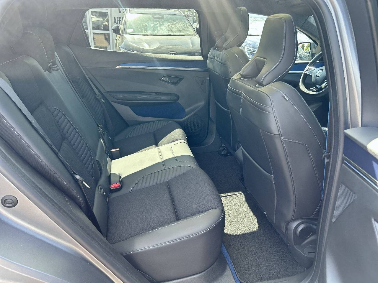 Vente en ligne Renault Scenic E-Tech Scenic E-Tech électrique 220 ch grande autonomie au prix de 38 490 €