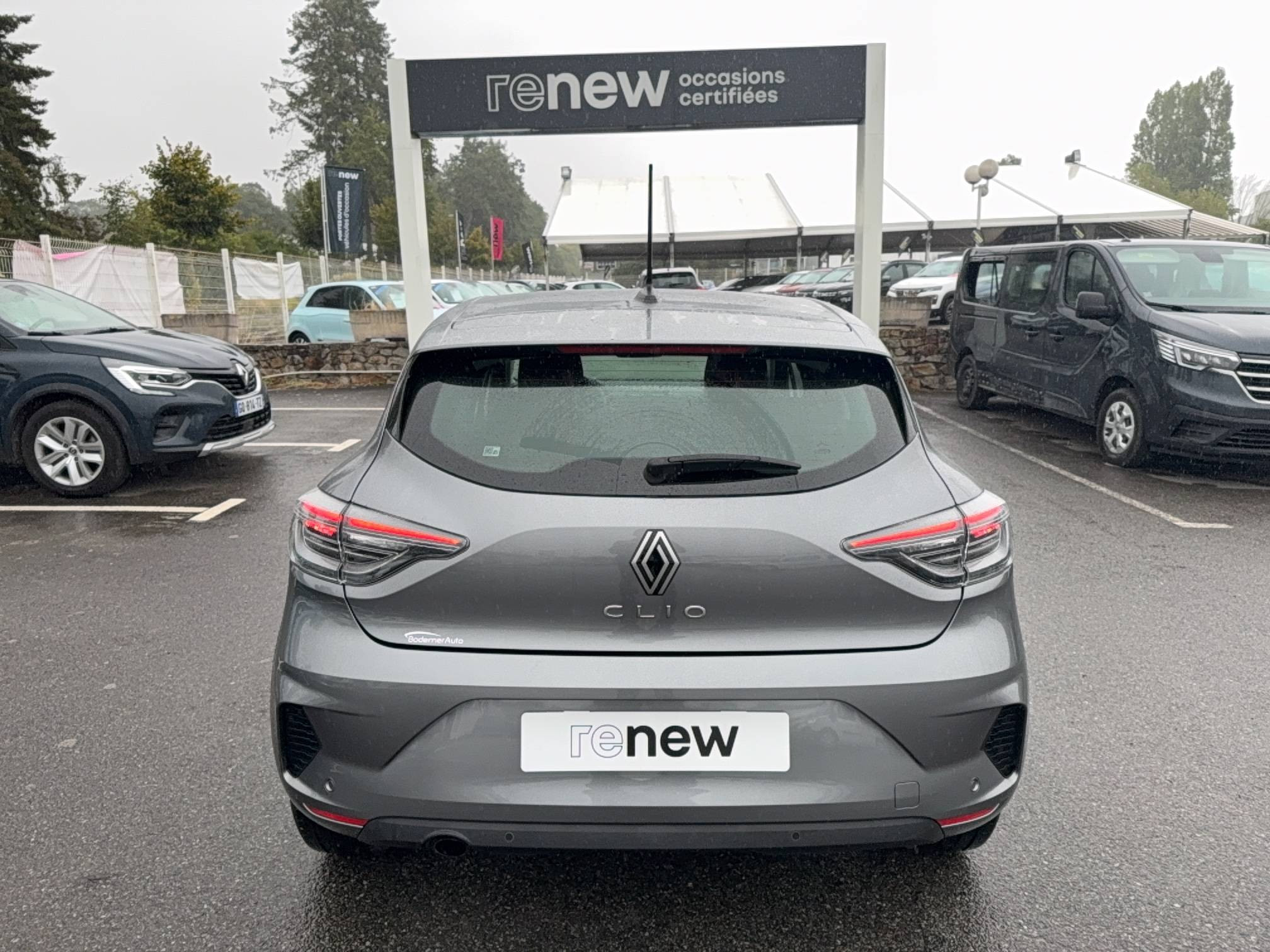 Vente en ligne Renault Clio 5 Clio dCi 100 au prix de 15 990 €