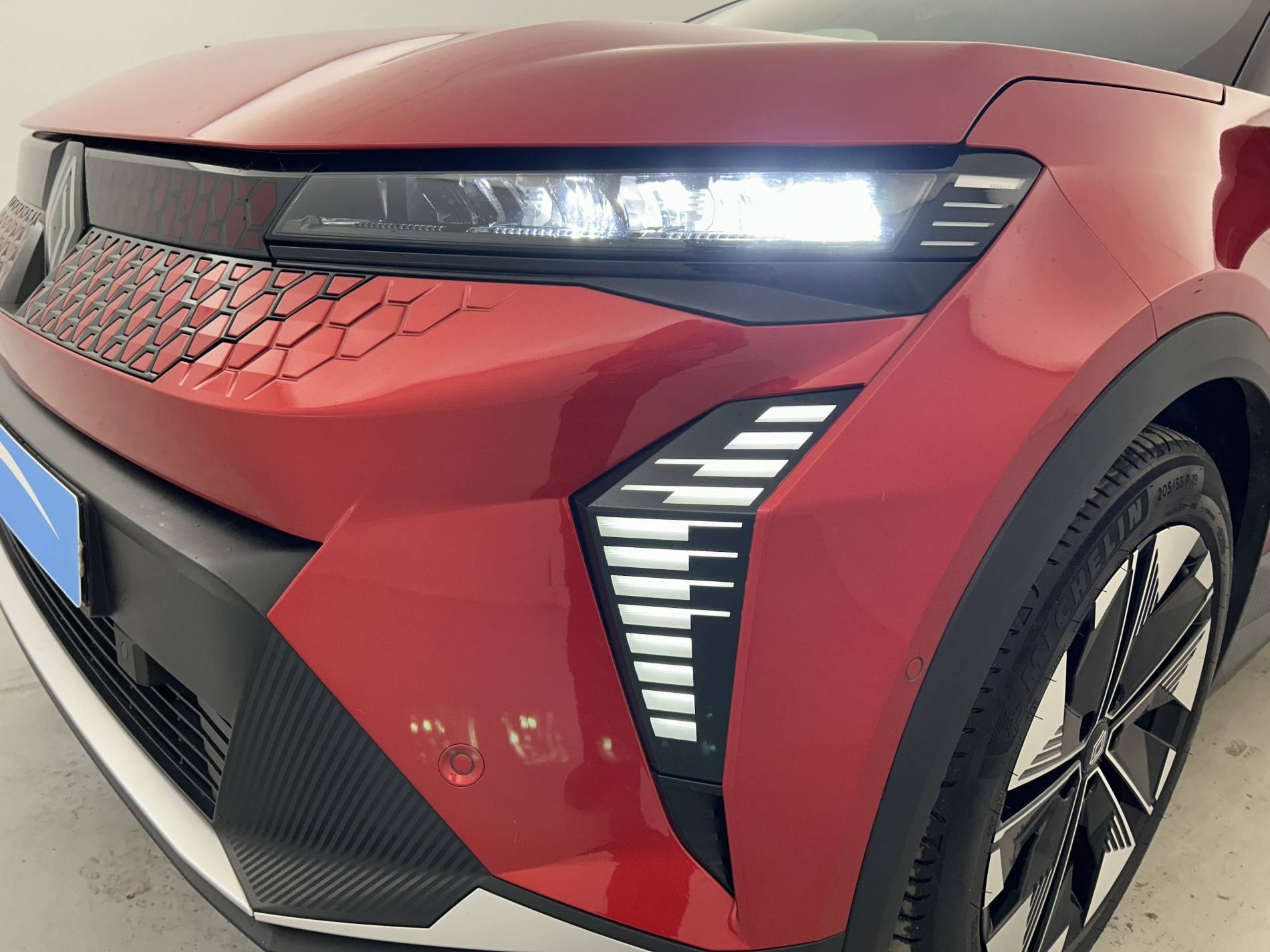 Vente en ligne Renault Scenic E-Tech  220 ch grande autonomie au prix de 37 990 €