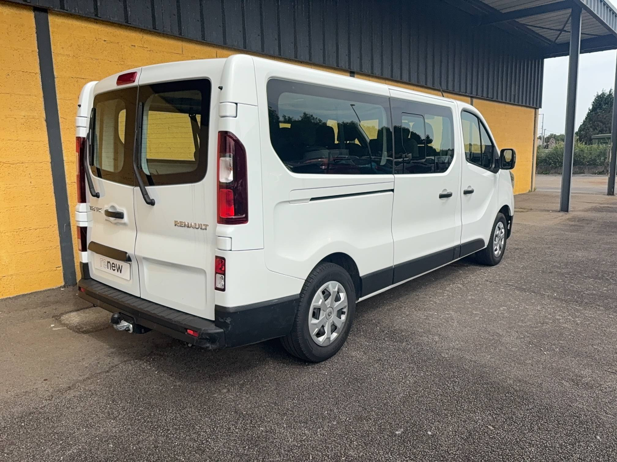 Vente en ligne Renault Trafic  combi L2 dCi 150 Energy S&S au prix de 31 490 €