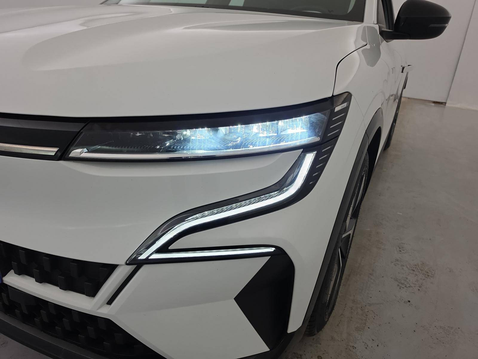 Vente en ligne Renault Megane E-Tech  EV40 130ch standard charge au prix de 18 990 €