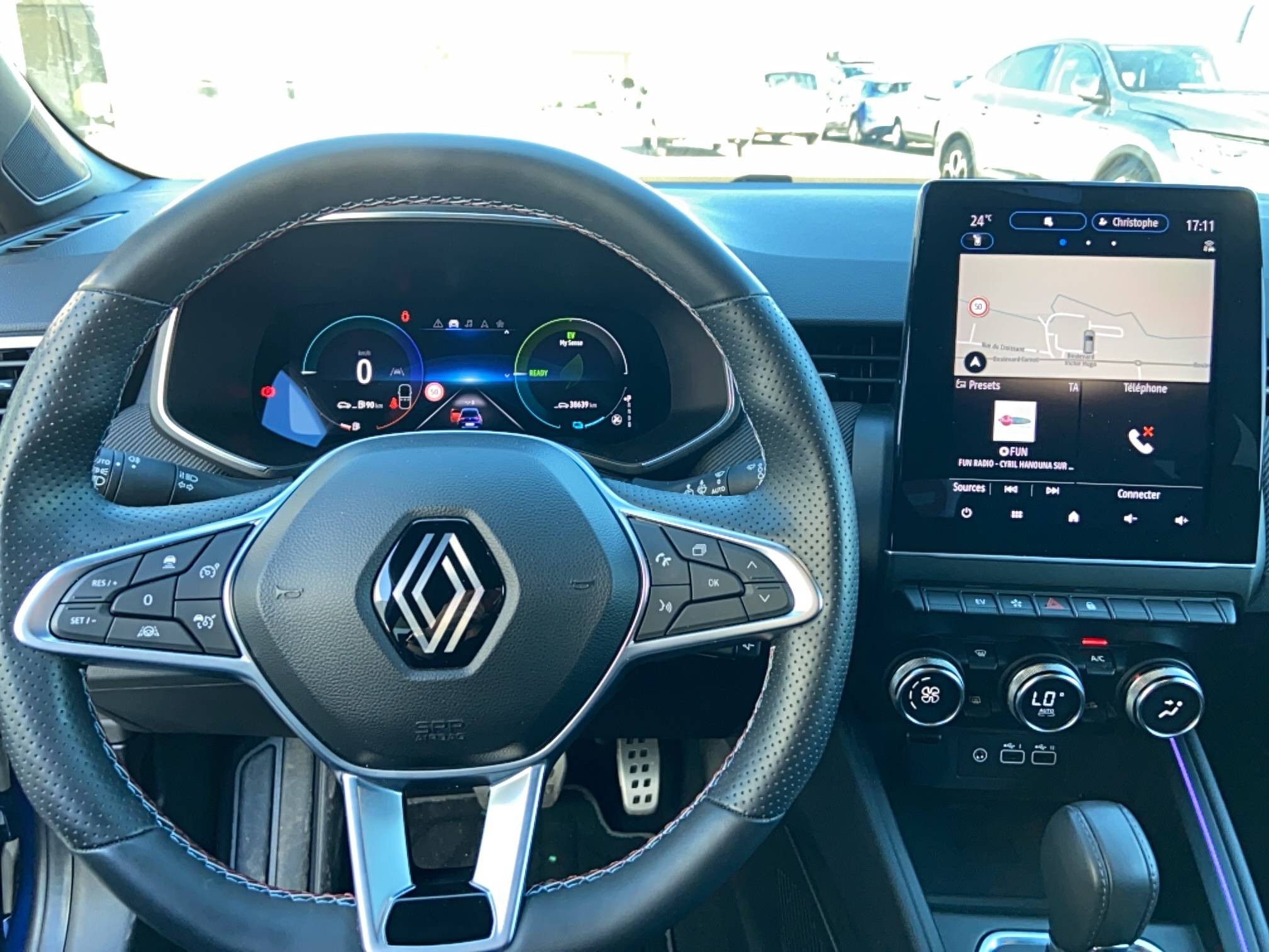 Vente en ligne Renault Clio 5 Clio E-Tech full hybrid 145 au prix de 20 990 €