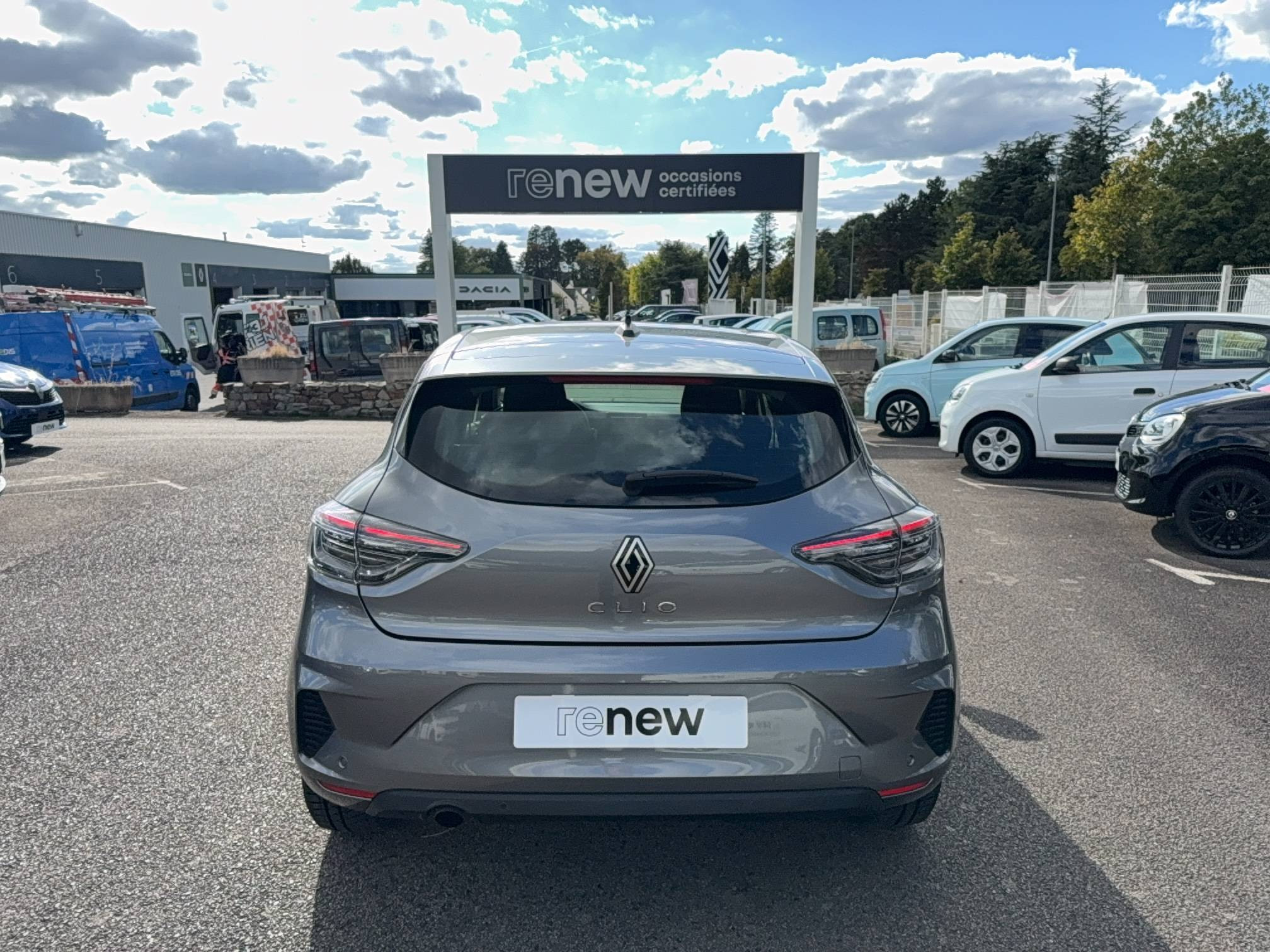 Vente en ligne Renault Clio 5 Clio dCi 100 au prix de 13 990 €