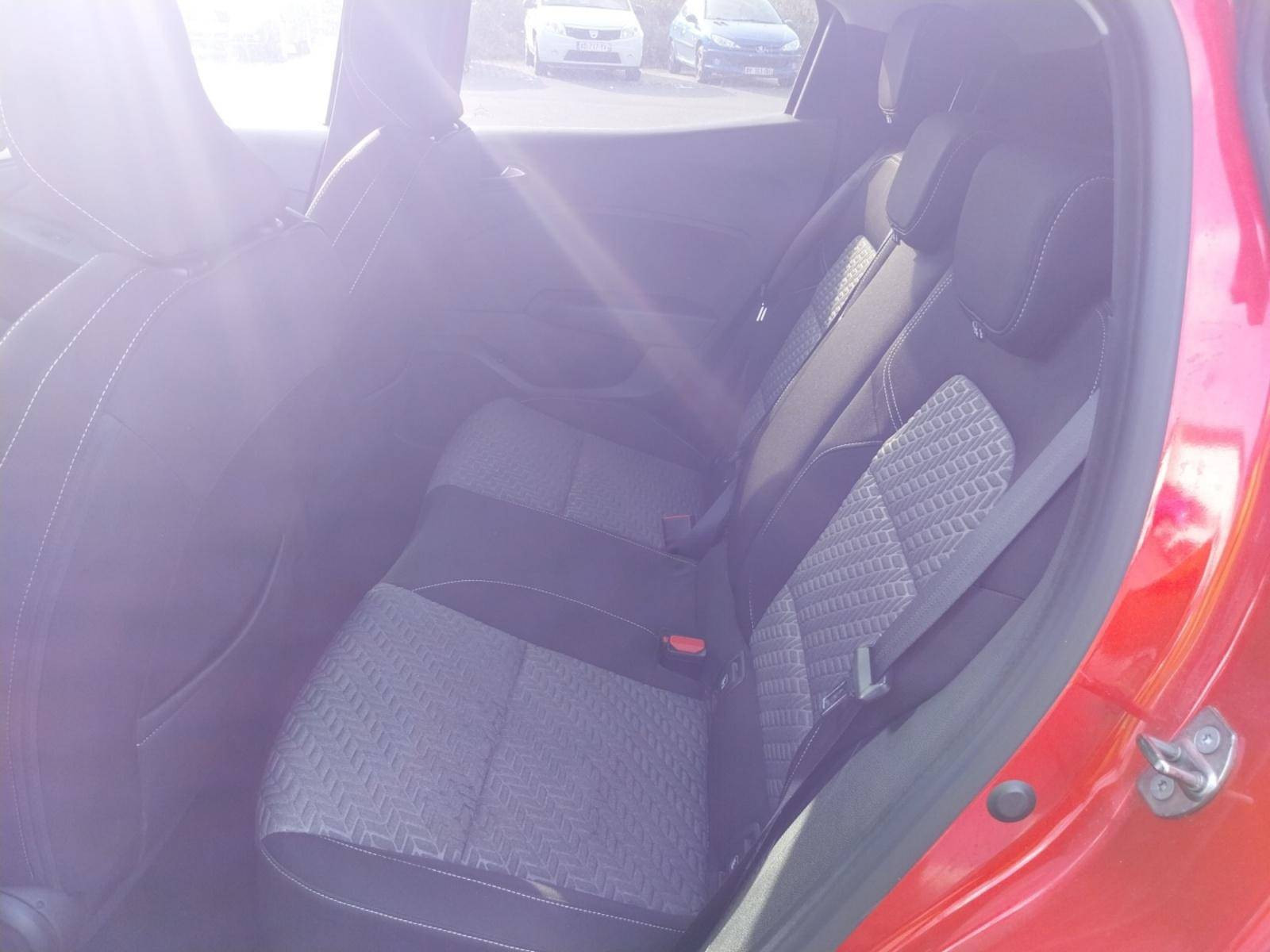 Vente en ligne Renault Clio 5 Clio E-Tech full hybrid 145 au prix de 17 990 €