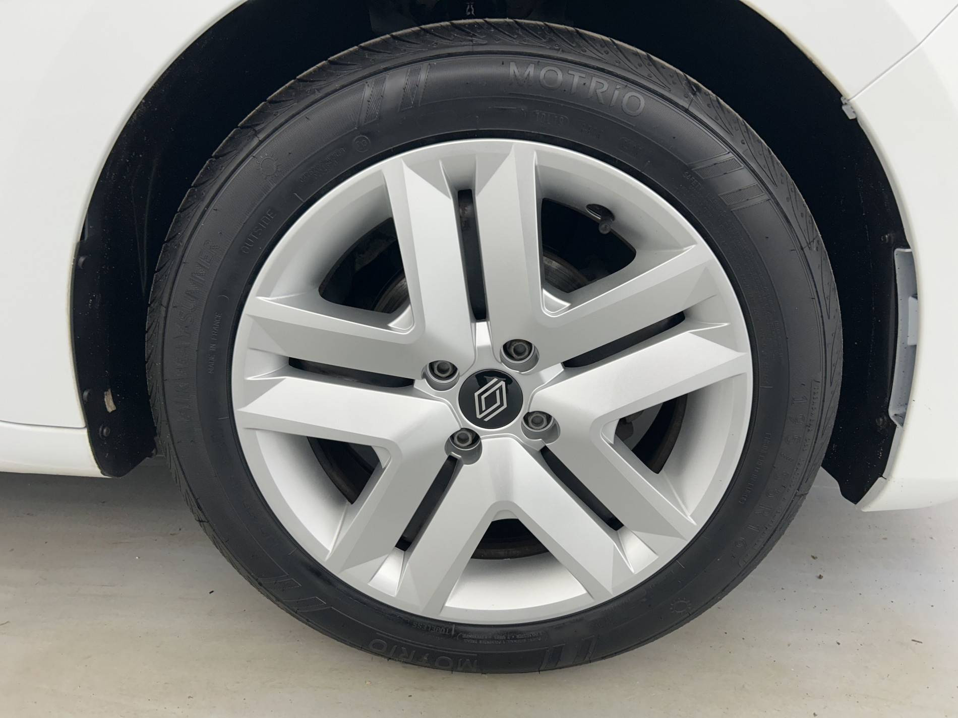 Vente en ligne Renault Clio 5 Clio TCe 90 au prix de 15 290 €