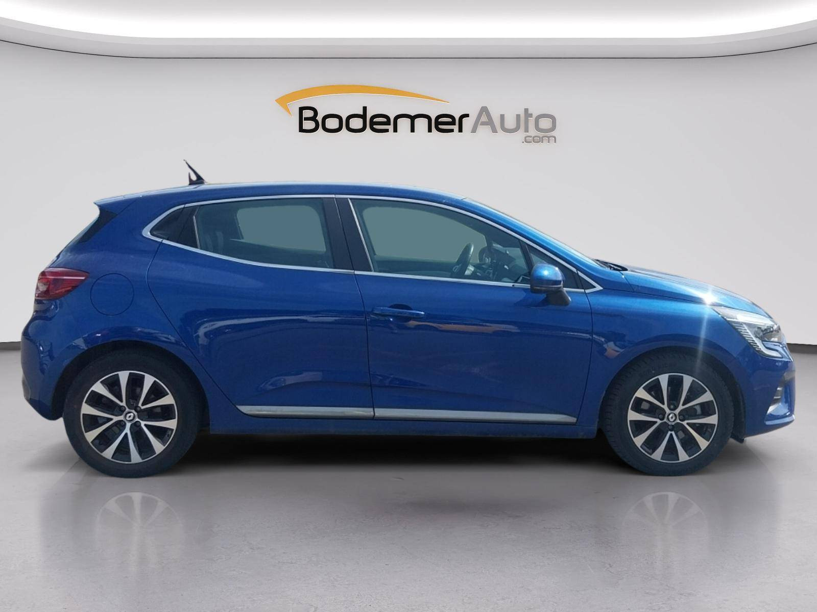 Vente en ligne Renault Clio 5 Clio E-Tech 140 - 21N au prix de 17 490 €