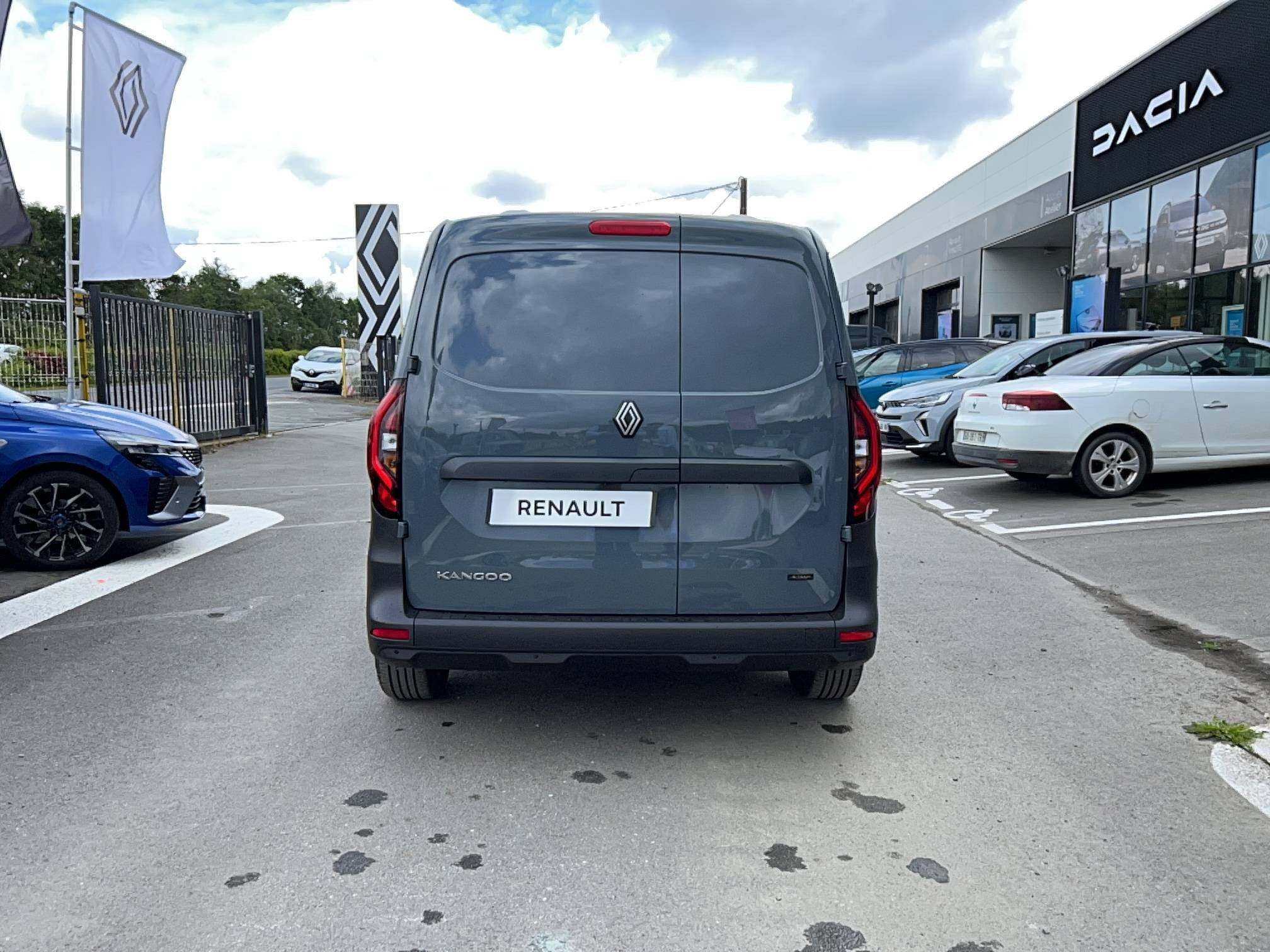 Vente en ligne Renault Kangoo Van E-Tech  FG TOLE L1 AC11 GSR2 au prix de 33 990 €