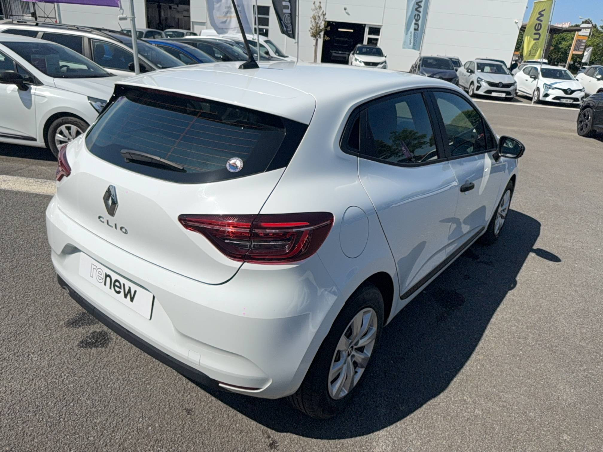 Vente en ligne Renault Clio 5 Clio SCe 65 au prix de 13 490 €