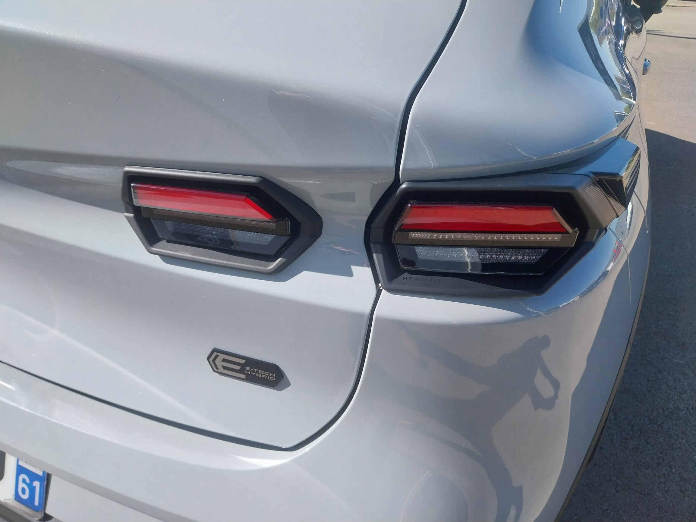 Vente en ligne Renault Clio 6 Clio E-Tech full hybrid 160 ch au prix de 24 980 €