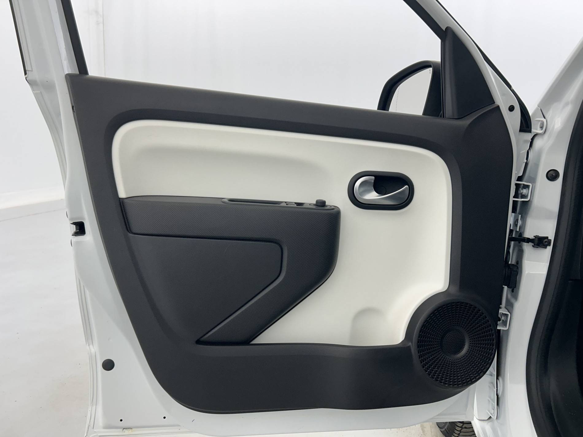 Vente en ligne Renault Twingo 3  SCe 65 - 21 au prix de 10 490 €