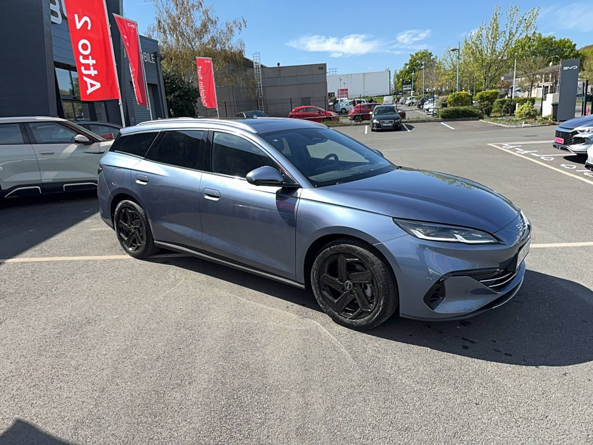 Vente en ligne Byd Seal 6 DM-i Touring  1.5l DM-i 156 kW PHEV au prix de 37 290 €