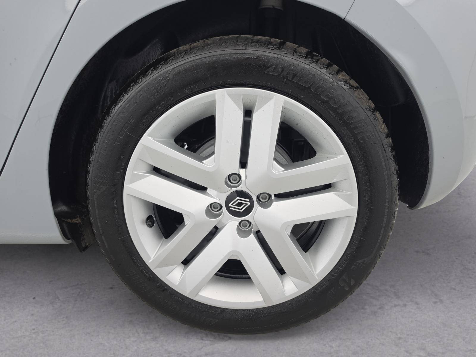 Vente en ligne Renault Clio 5 Clio E-Tech full hybrid 145 ch GSR2 au prix de 19 990 €