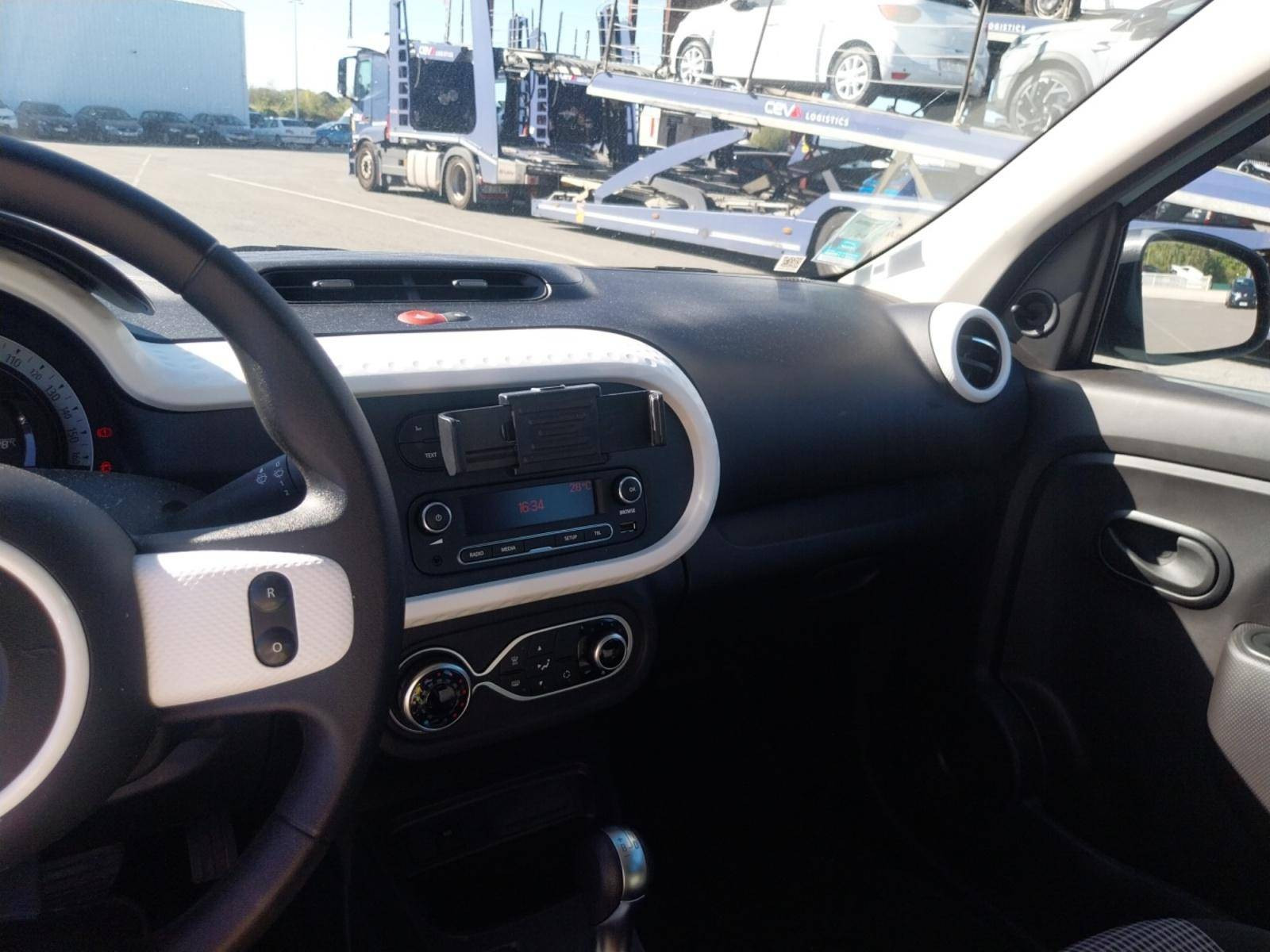 Vente en ligne Renault Twingo Electrique Twingo III E-Tech au prix de 14 900 €
