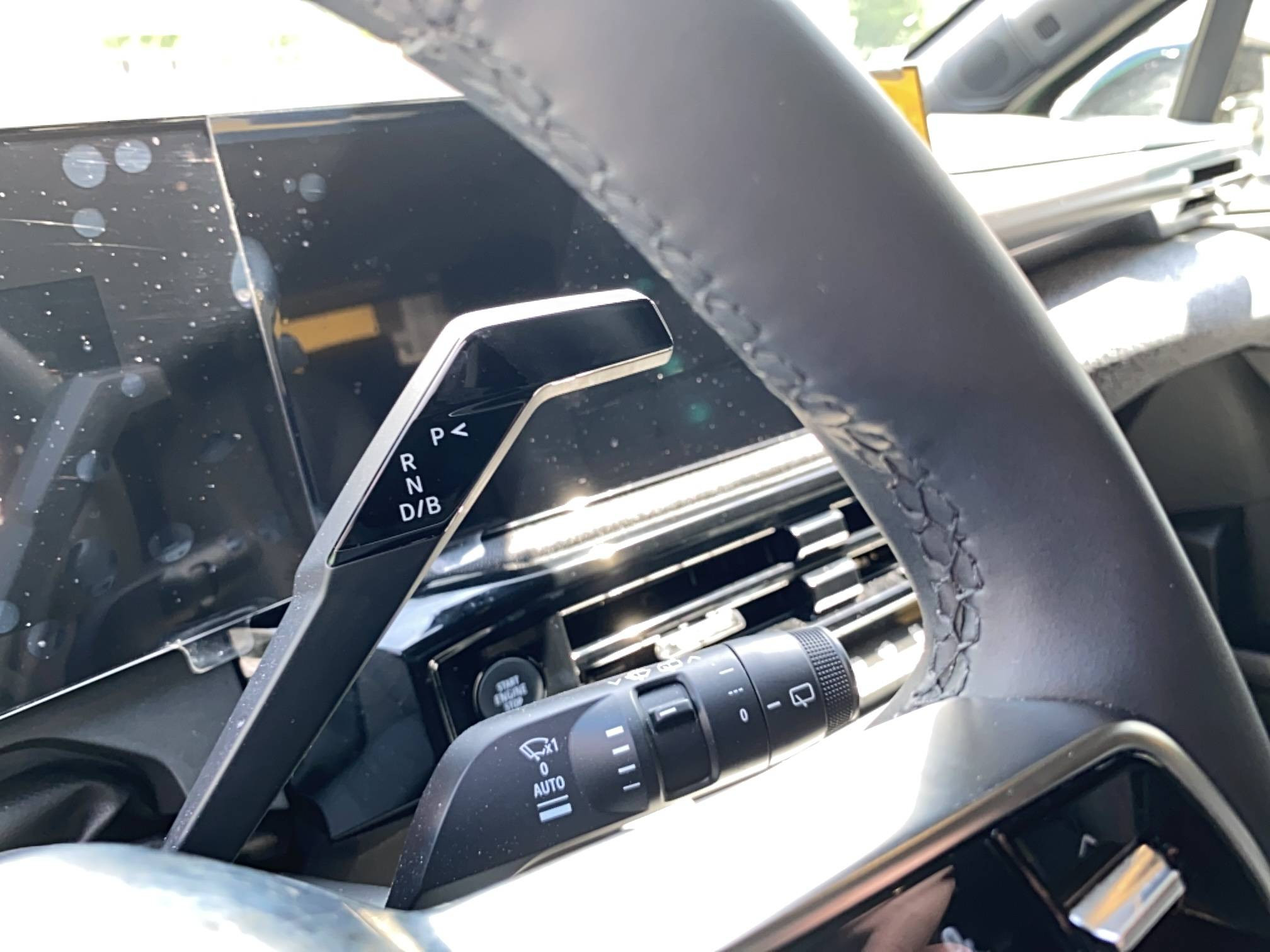 Vente en ligne Renault Clio 6 Clio E-Tech full hybrid 160 ch au prix de 25 890 €
