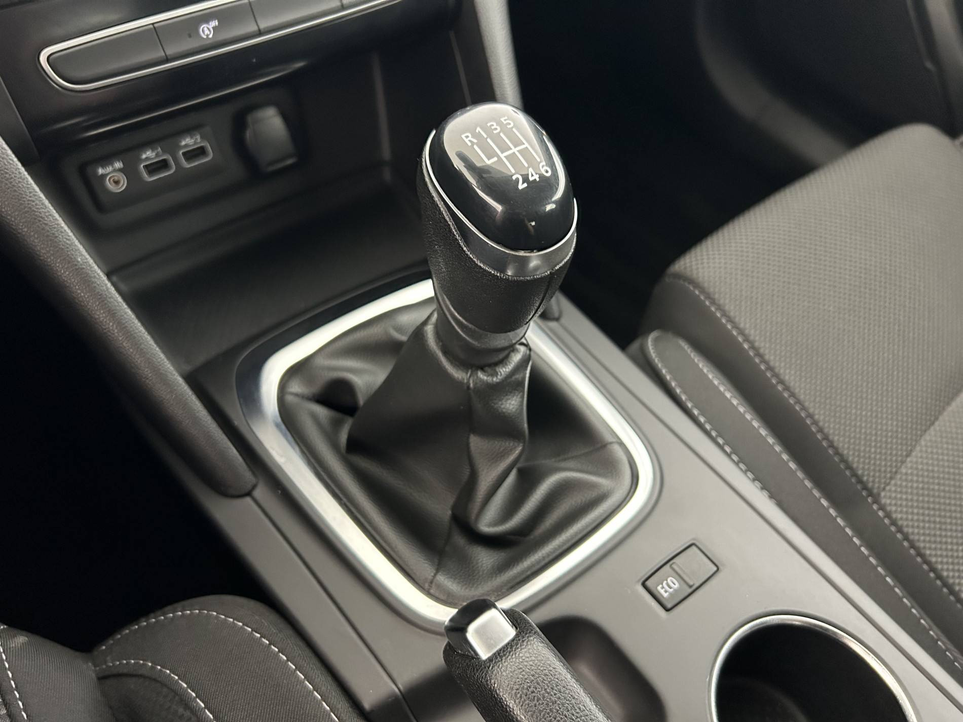 Vente en ligne Renault Megane 4  TCe 140 au prix de 15 990 €