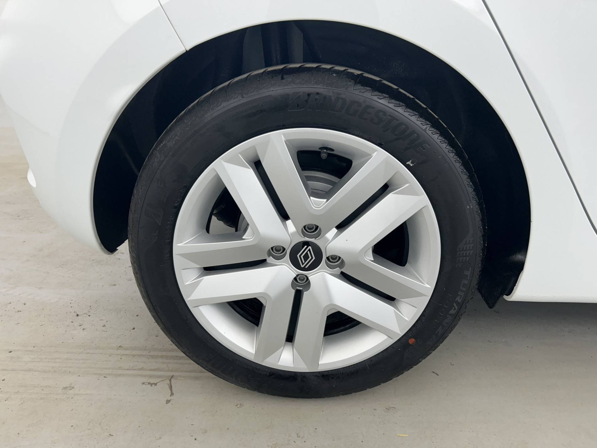 Vente en ligne Renault Clio 5 Clio E-Tech full hybrid 145 ch GSR2 au prix de 19 990 €