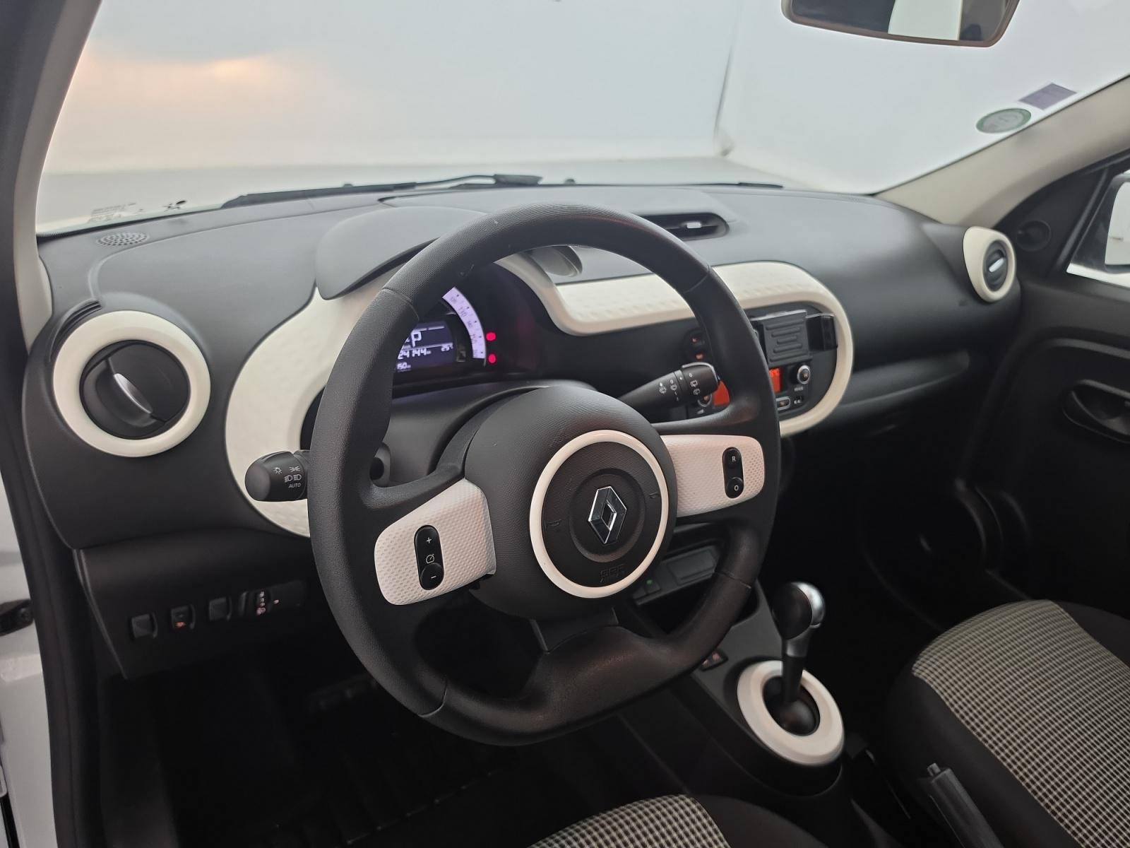 Vente en ligne Renault Twingo Electrique Twingo III E-Tech au prix de 11 990 €