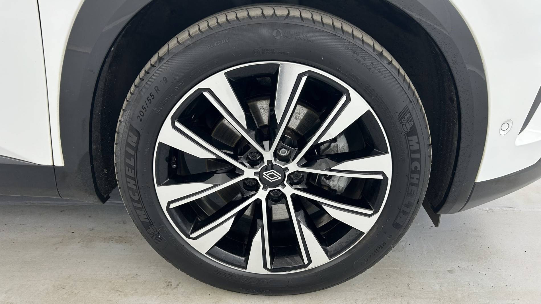 Vente en ligne Renault Austral  E-Tech hybrid 200 au prix de 26 990 €