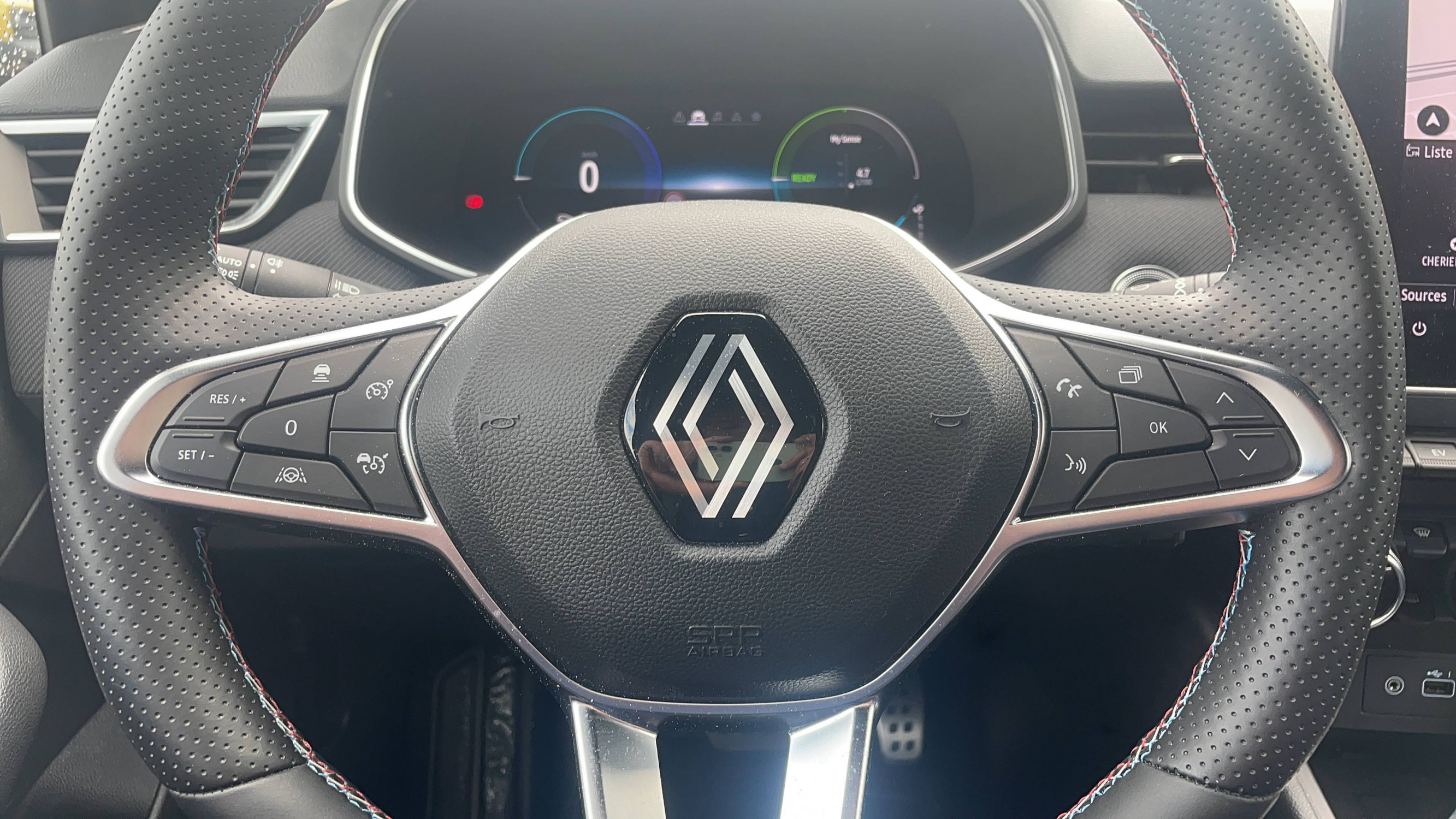 Vente en ligne Renault Clio 5 Clio E-Tech full hybrid 145 au prix de 21 491 €