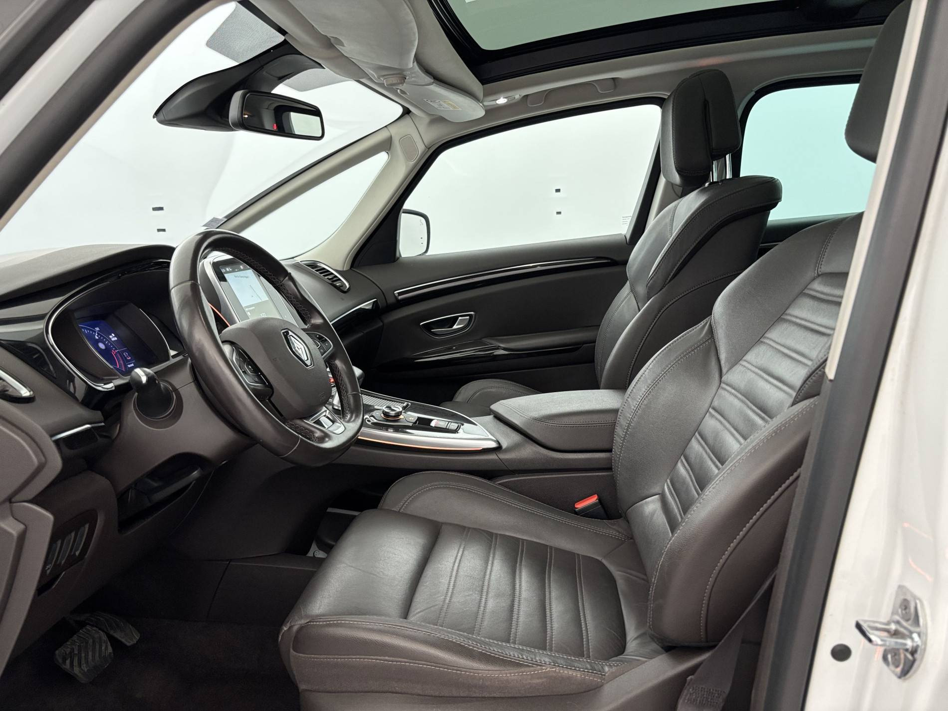 Vente en ligne Renault Espace 5 Espace dCi 160 Energy Twin Turbo au prix de 16 990 €