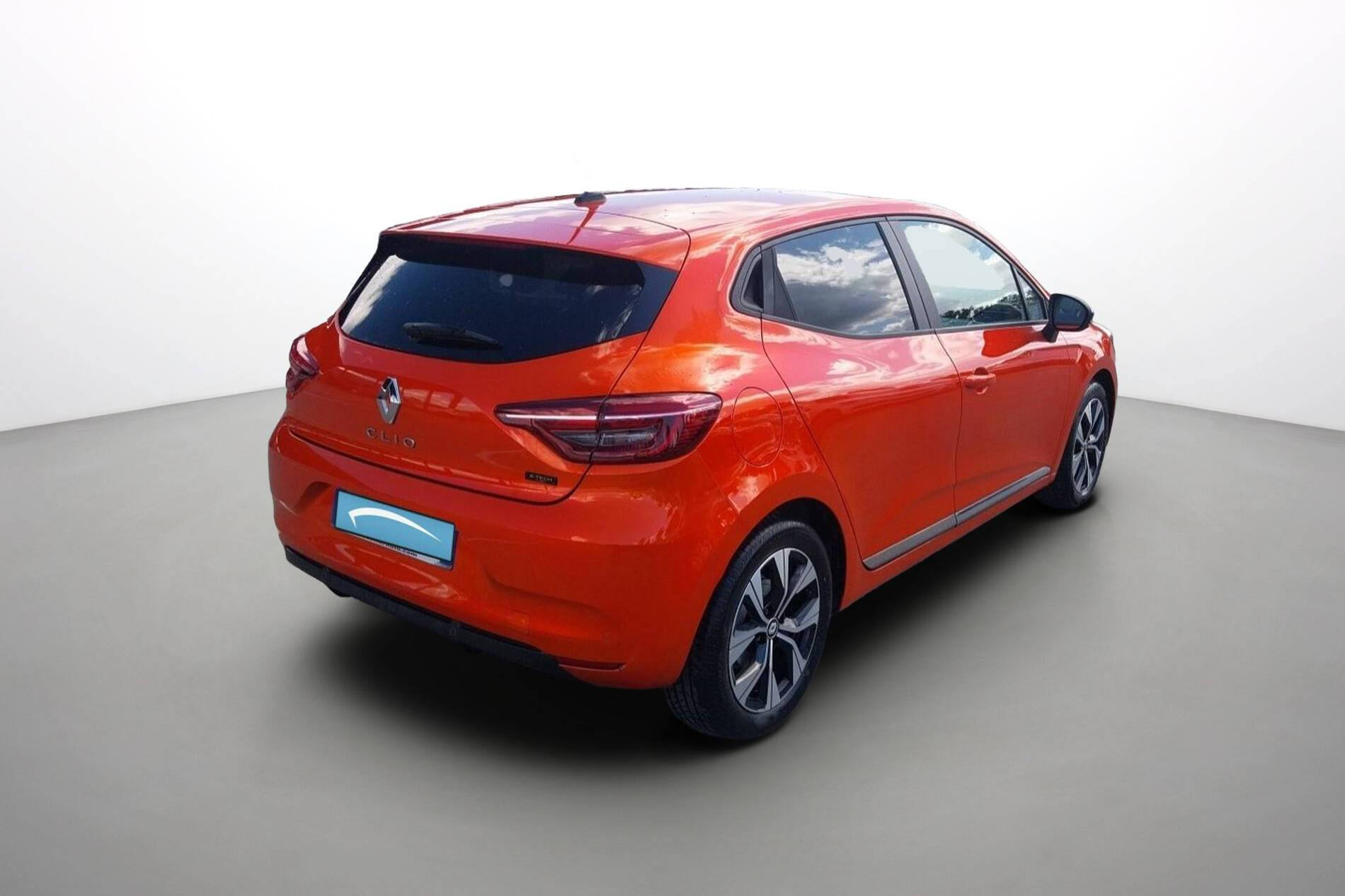 Vente en ligne Renault Clio 5 Clio E-Tech full hybrid 145 au prix de 17 390 €