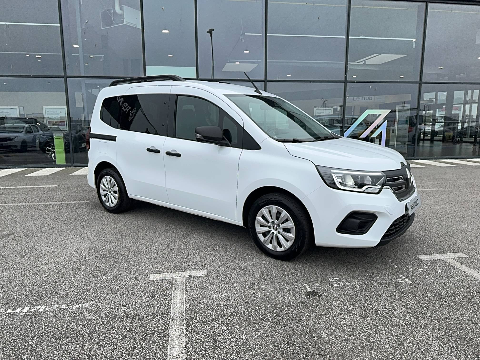 Vente en ligne Renault Kangoo E-Tech  EV45 11kW au prix de 24 900 €