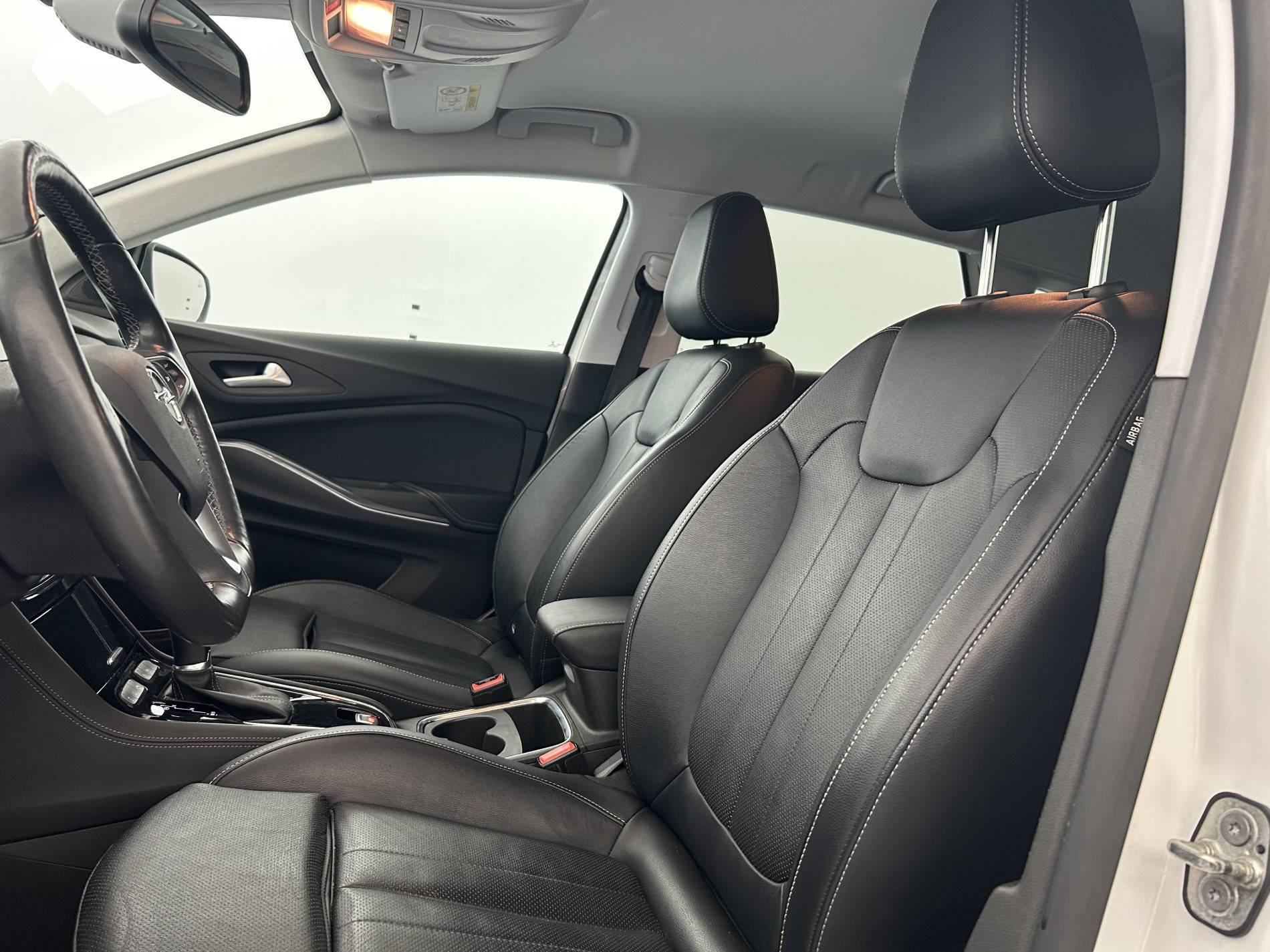 Vente en ligne Opel Grandland X  1.5 Diesel 130 ch BVA8 au prix de 15 990 €