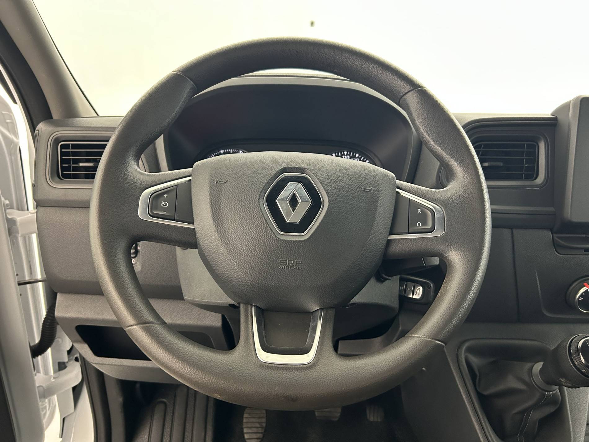 Vente en ligne Renault Master 3 Châssis Cabine MASTER CC PROP RJ3500 L2 PAFC BLUE DCI 130 EURO VI au prix de 33 990 €