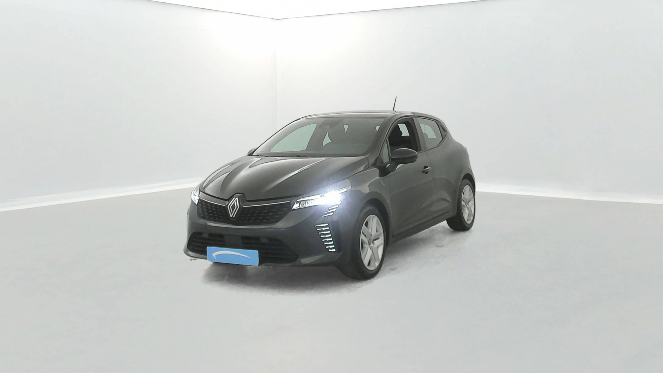 Renault Clio 5 Clio E-Tech full hybrid 145 occasion de 2024 en vente à Saint-Brieuc