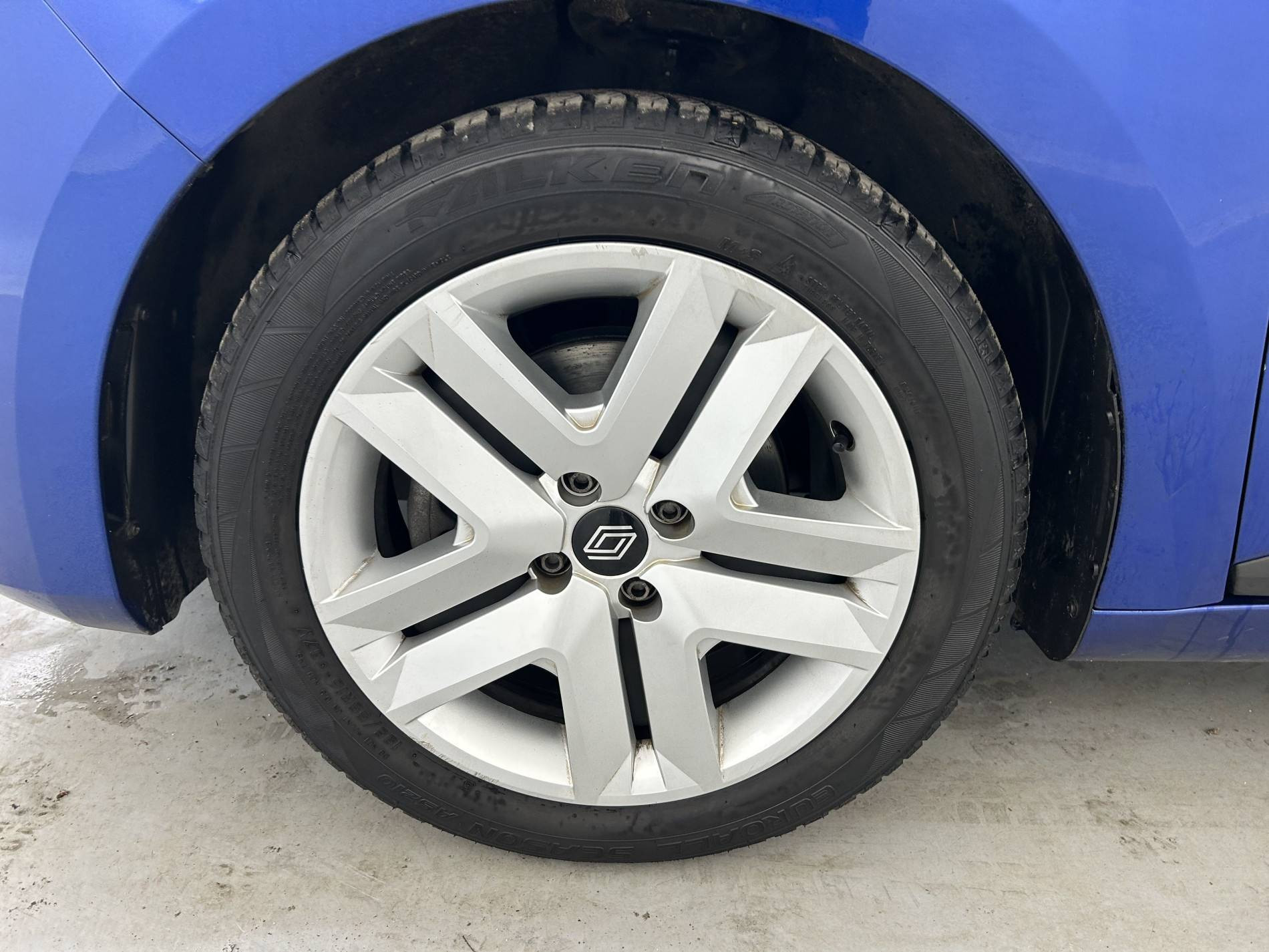 Vente en ligne Renault Clio 5 Clio Blue dCi 100 ch GSR2 au prix de 15 890 €