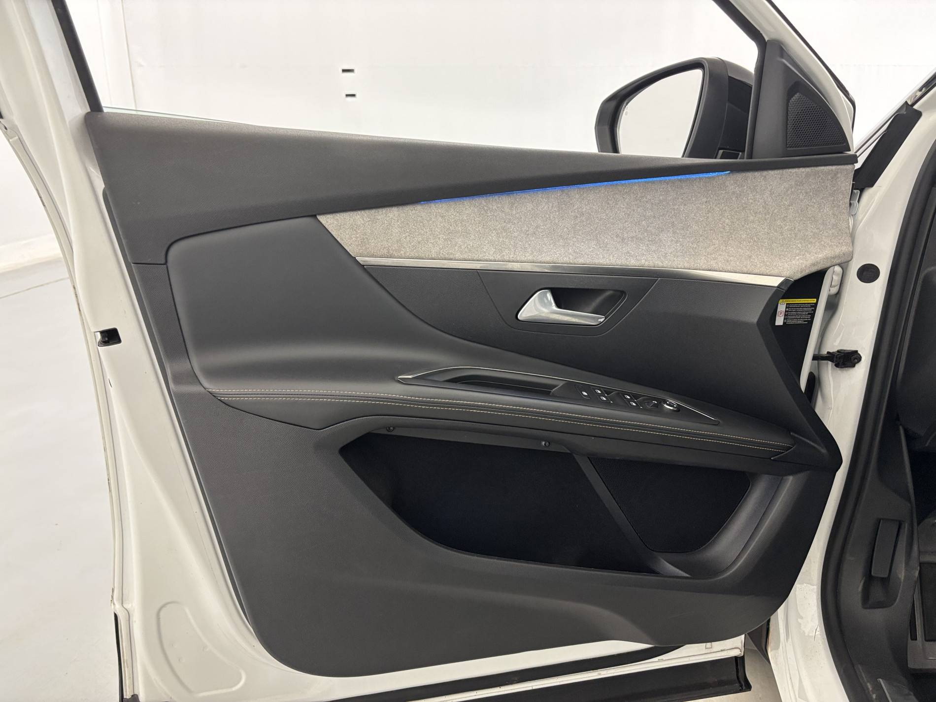 Vente en ligne Peugeot 3008  Puretech 130ch S&S EAT8 au prix de 16 990 €