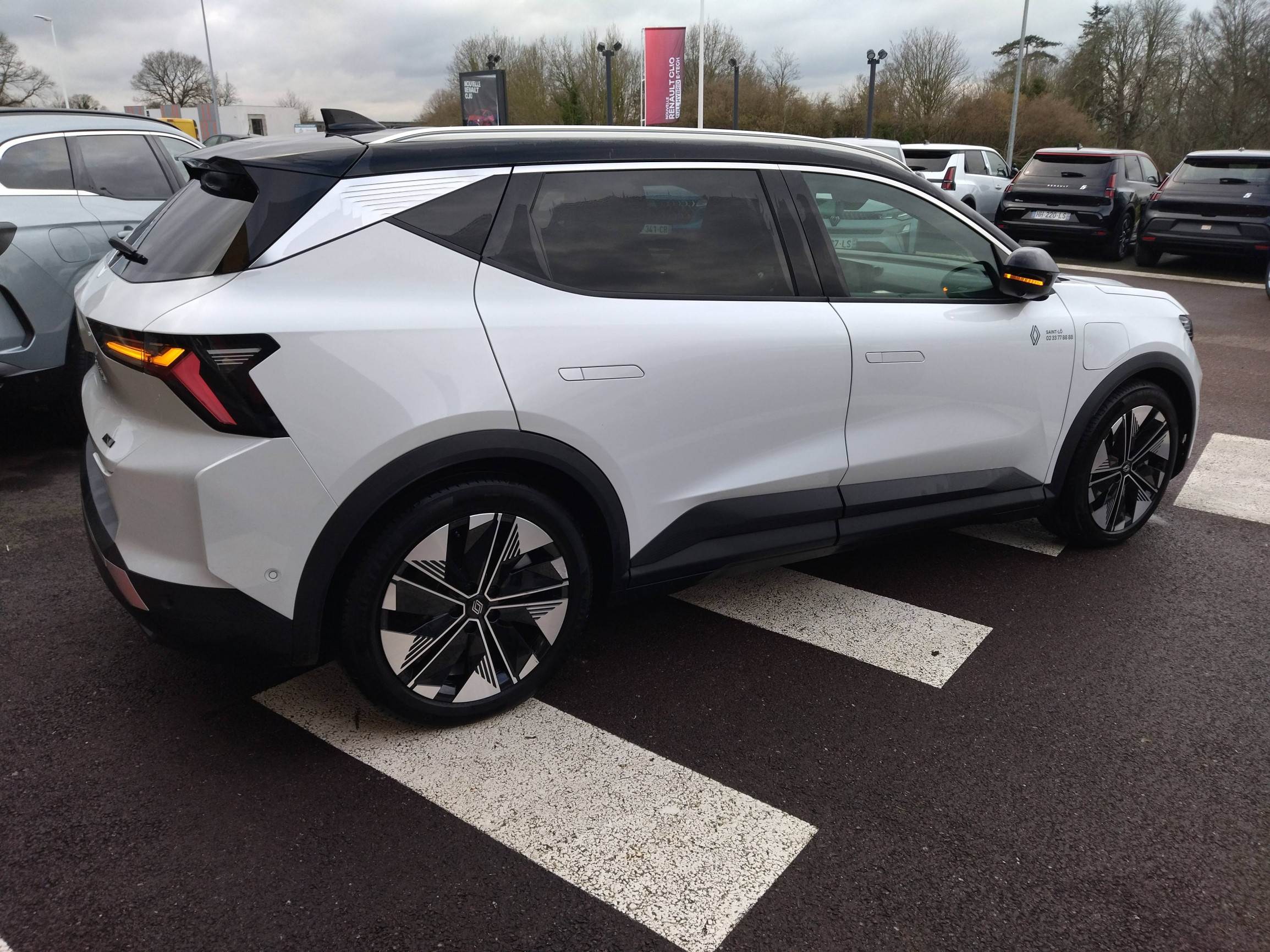 Vente en ligne Renault Scenic E-Tech  220 ch grande autonomie au prix de 37 990 €