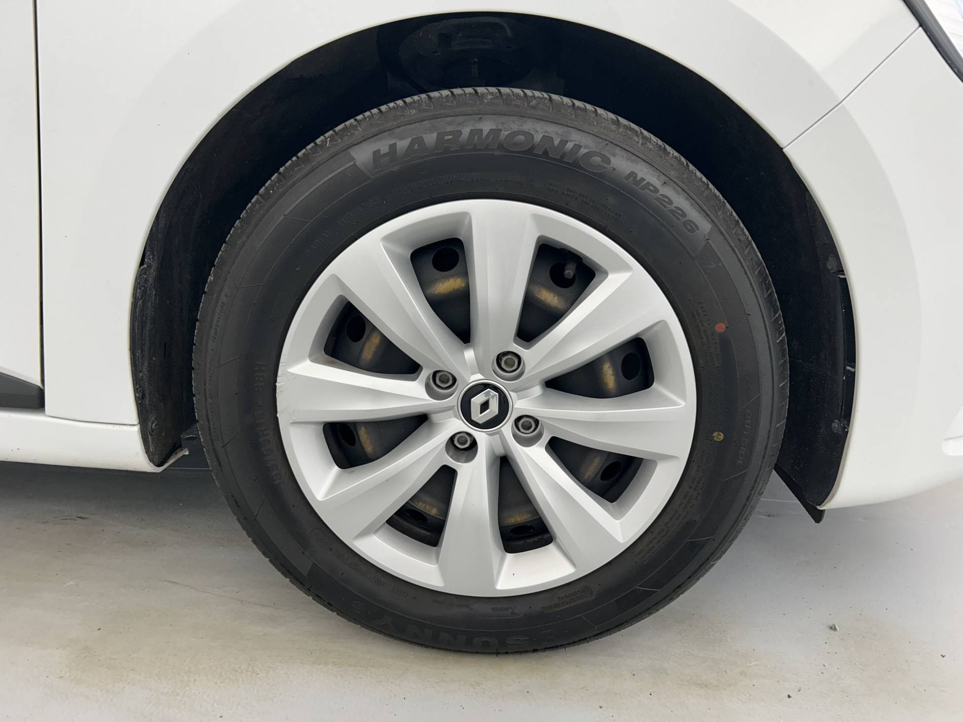 Vente en ligne Renault Clio 5 Clio SCe 65 au prix de 11 790 €