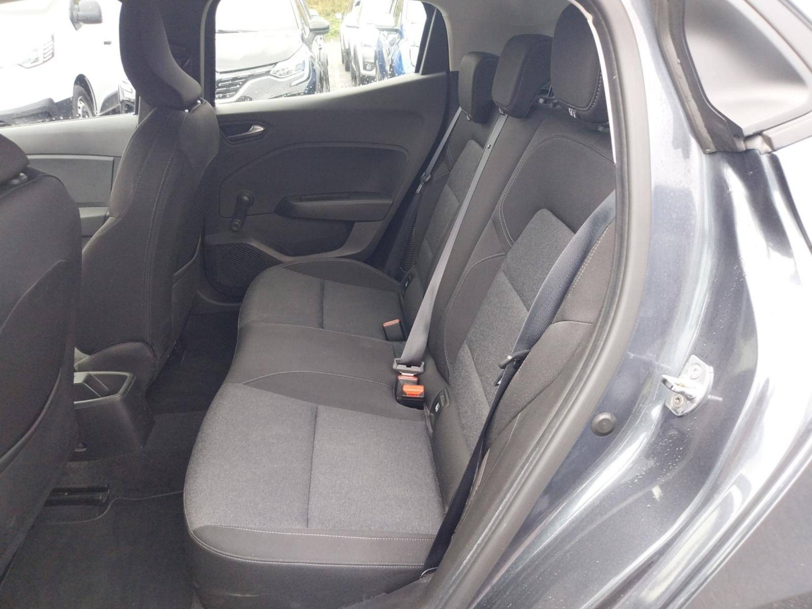 Vente en ligne Renault Clio 5 Clio E-Tech 140 - 21N au prix de 15 990 €