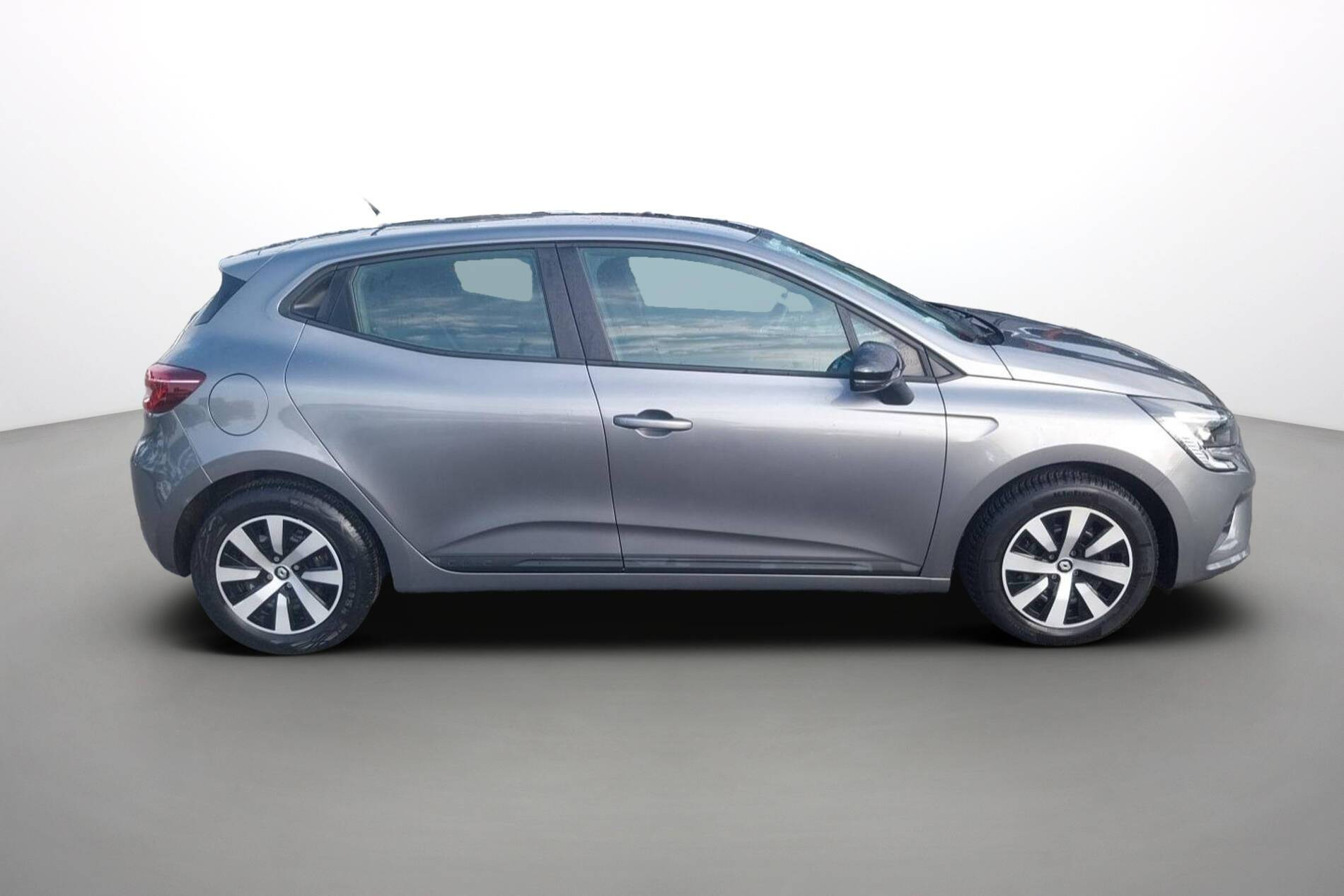 Vente en ligne Renault Clio 5 Clio E-Tech full hybrid 145 au prix de 16 990 €