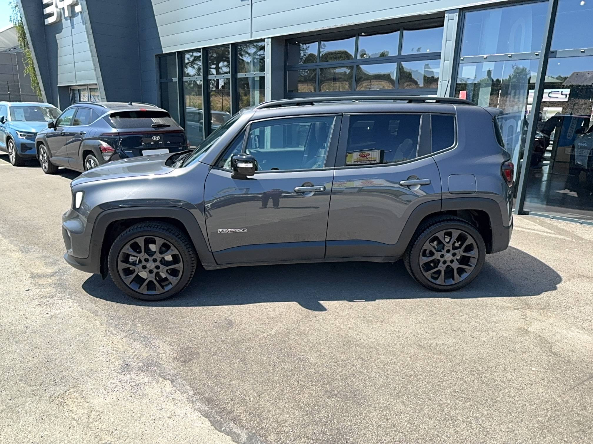 Vente en ligne Jeep Renegade  1.3 Turbo T4 190 ch PHEV BVA6 4xe eAWD au prix de 21 990 €