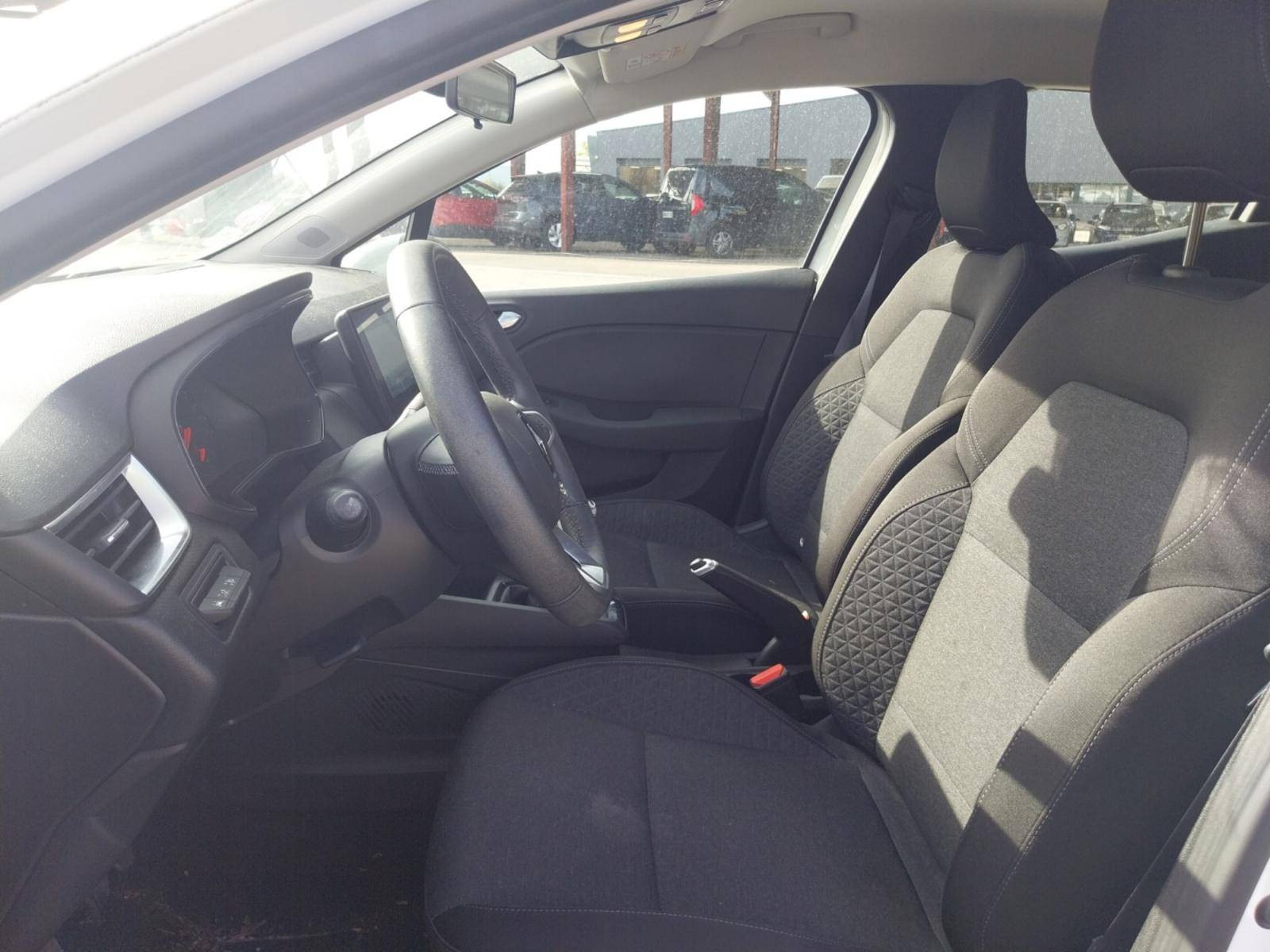 Vente en ligne Renault Clio 5 Clio TCe 90 - 21N au prix de 13 491 €