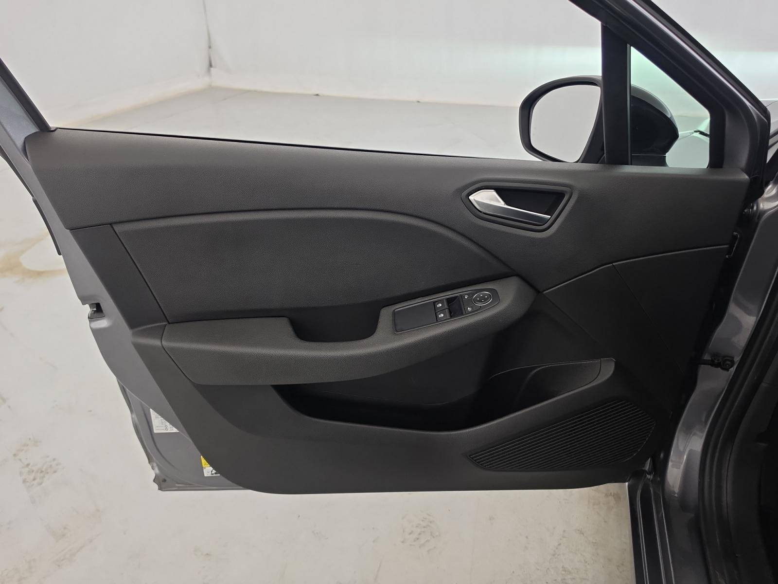 Vente en ligne Renault Clio 5 Clio TCe 90 au prix de 13 890 €