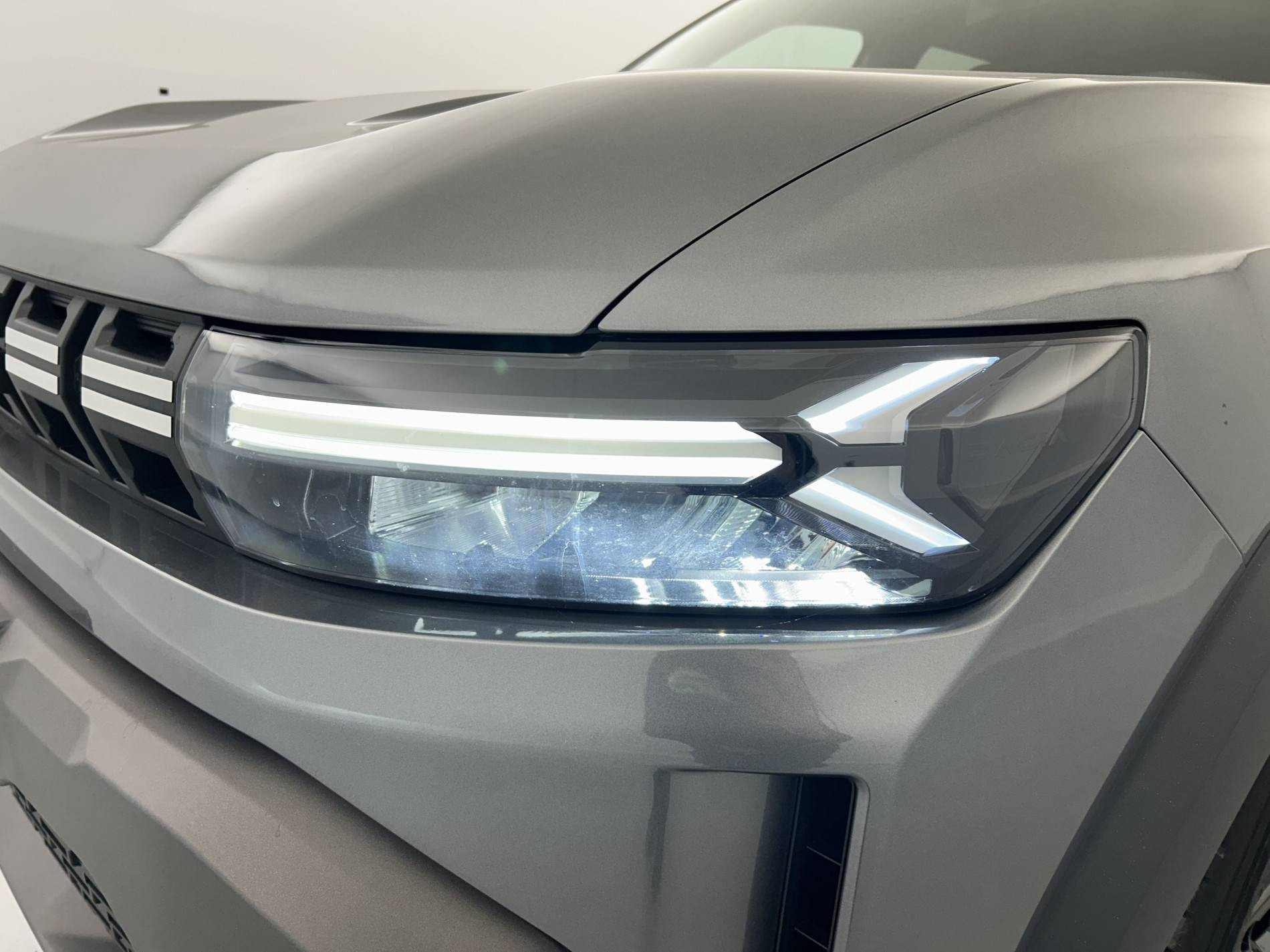 Vente en ligne Dacia Duster  Hybrid 140 au prix de 24 890 €