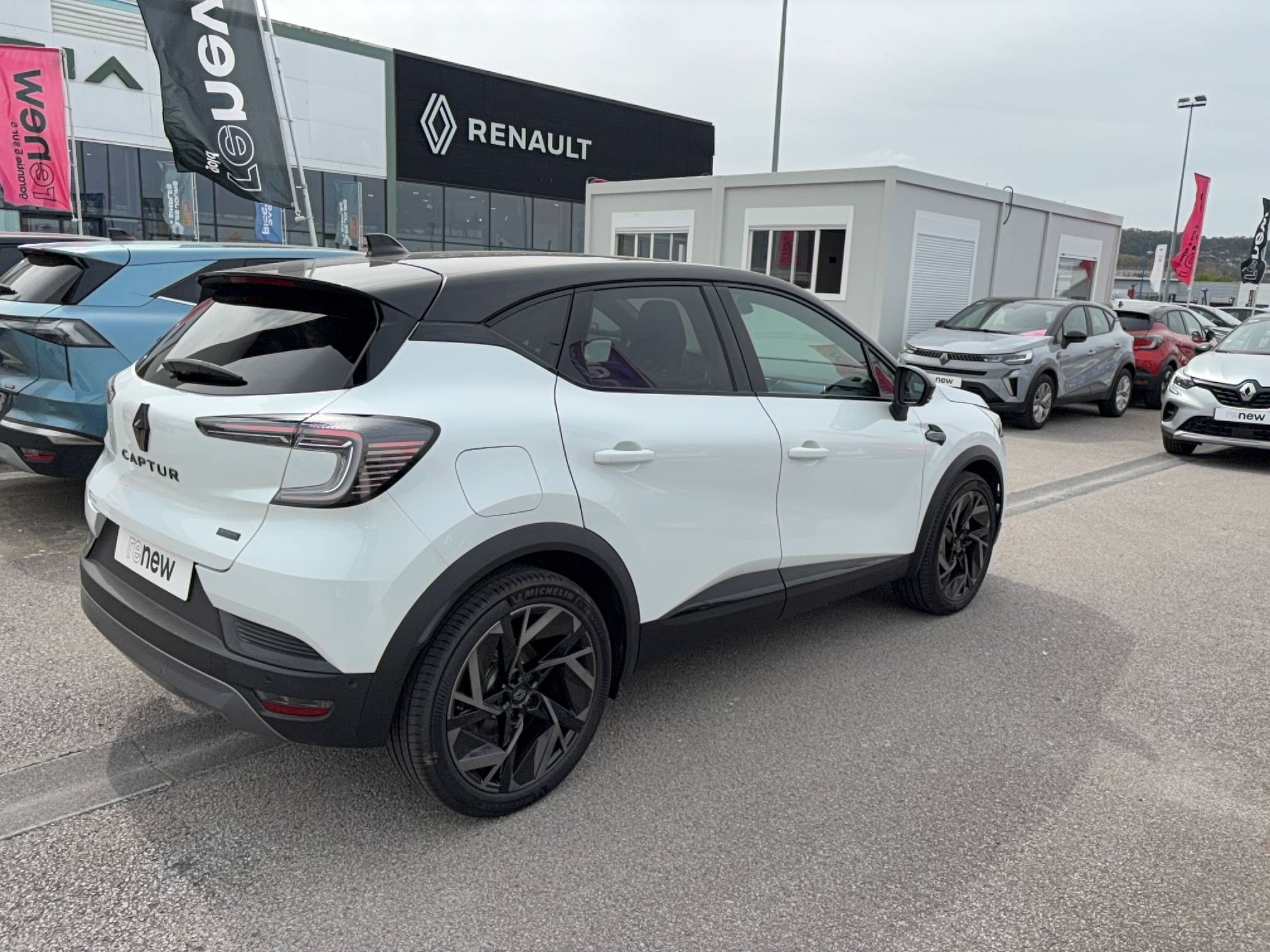 Vente en ligne Renault Captur  E-Tech full hybrid 160 ch au prix de 29 990 €