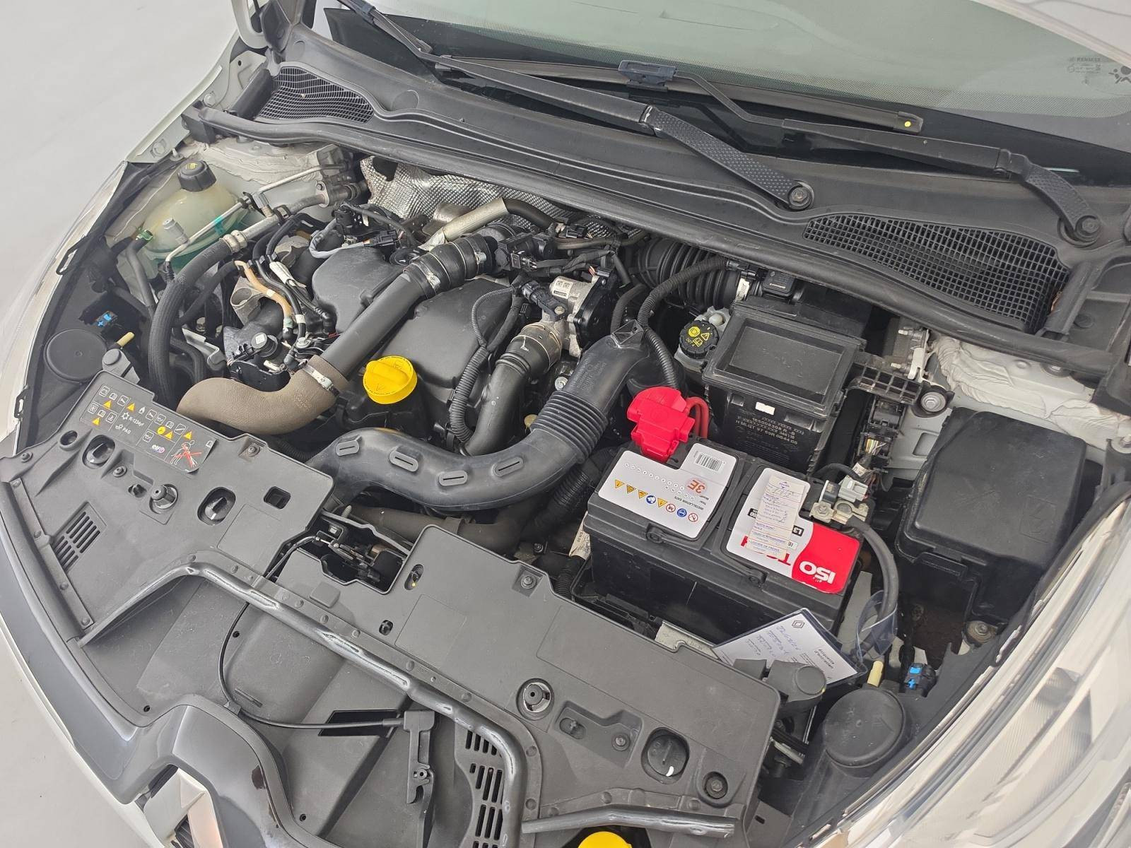 Vente en ligne Renault Clio 4 Clio dCi 90 E6C EDC au prix de 11 590 €