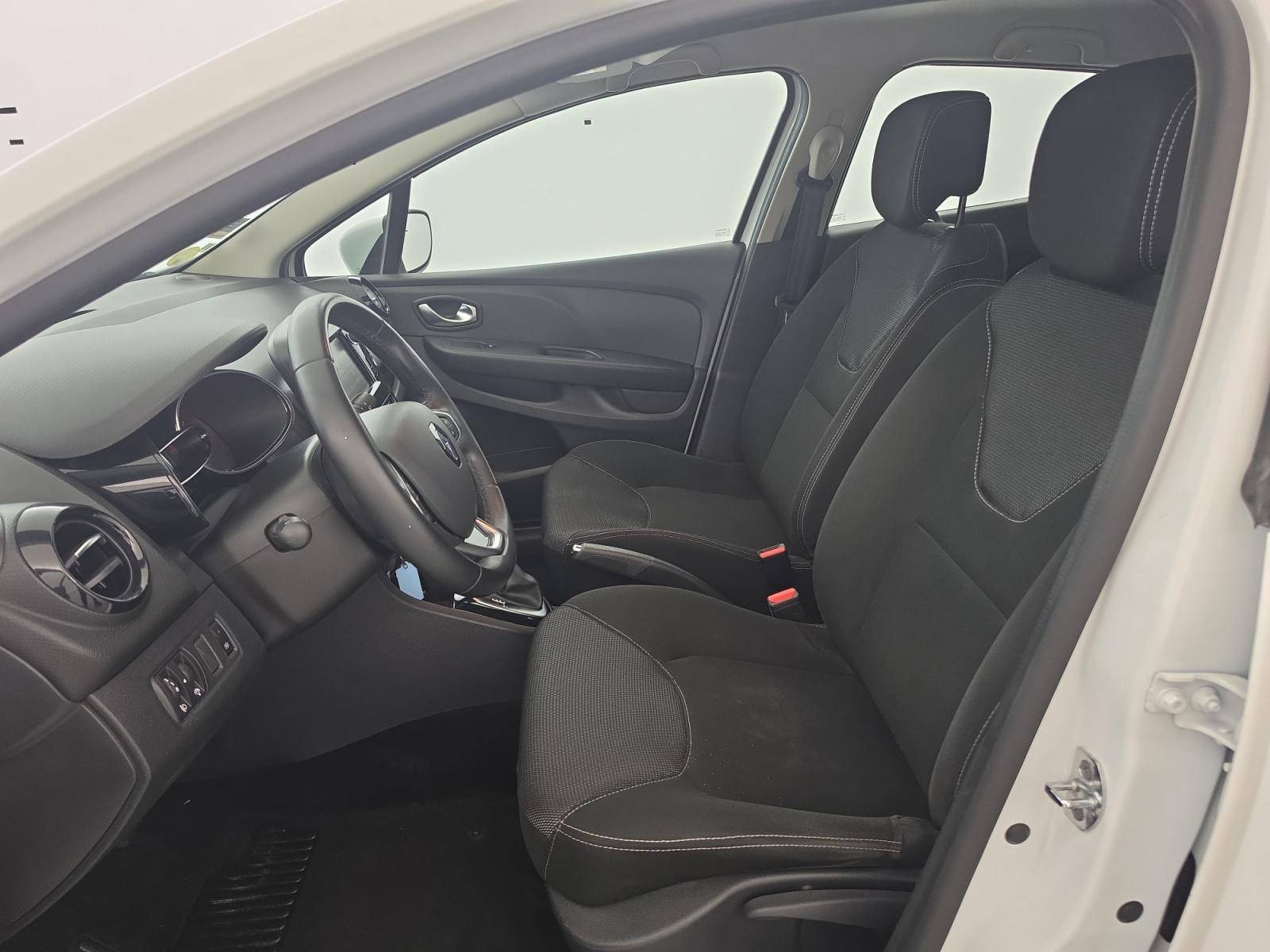 Vente en ligne Renault Clio 4 Clio dCi 90 E6C EDC au prix de 11 590 €