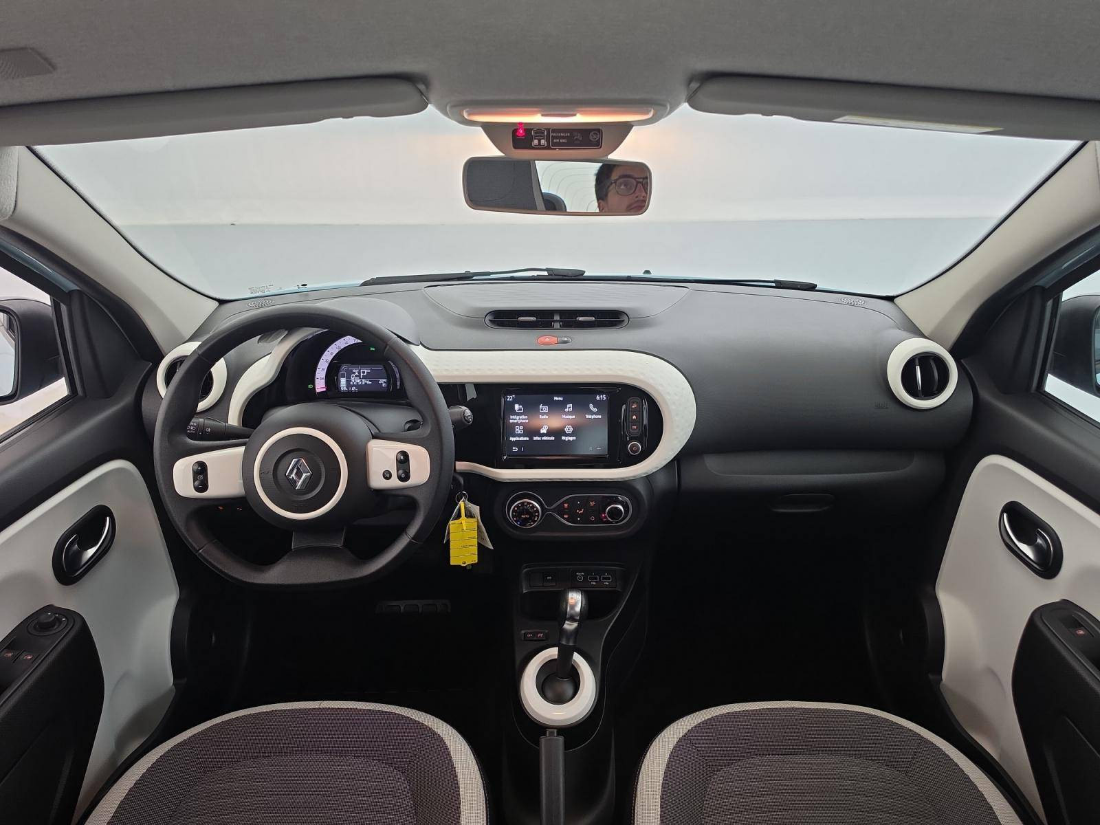 Vente en ligne Renault Twingo Electrique Twingo III E-Tech au prix de 12 990 €