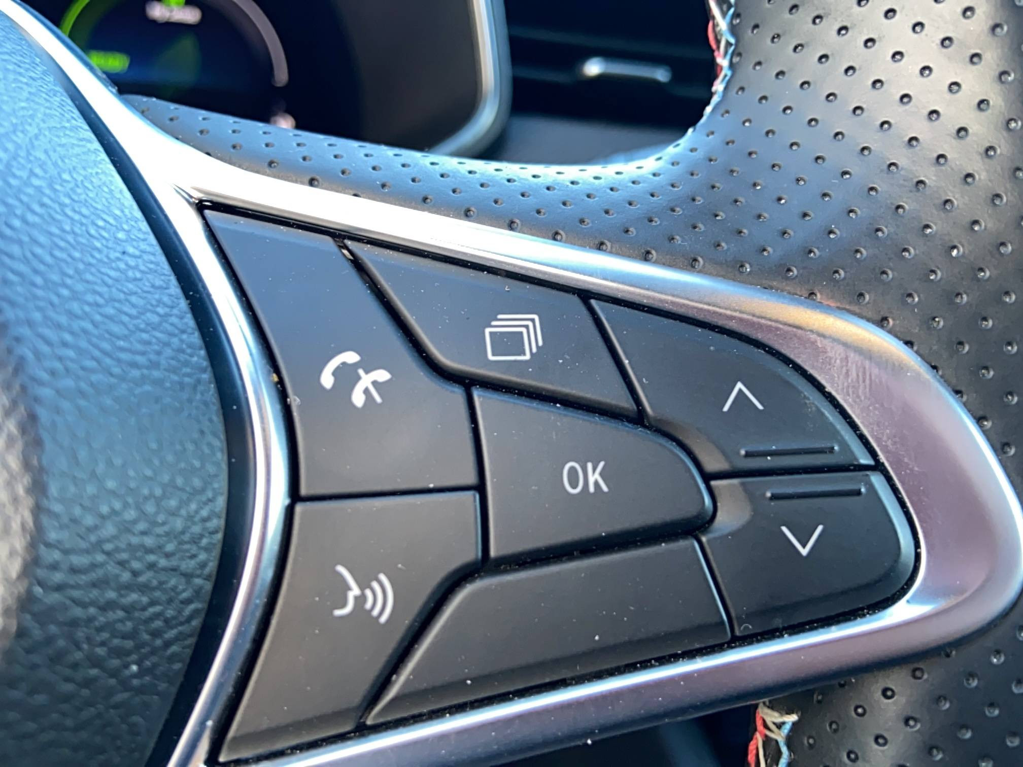 Vente en ligne Renault Clio 5 Clio E-Tech full hybrid 145 au prix de 20 990 €